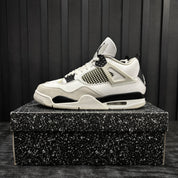 Jordan 4 Retro Military Black - Used - 3887