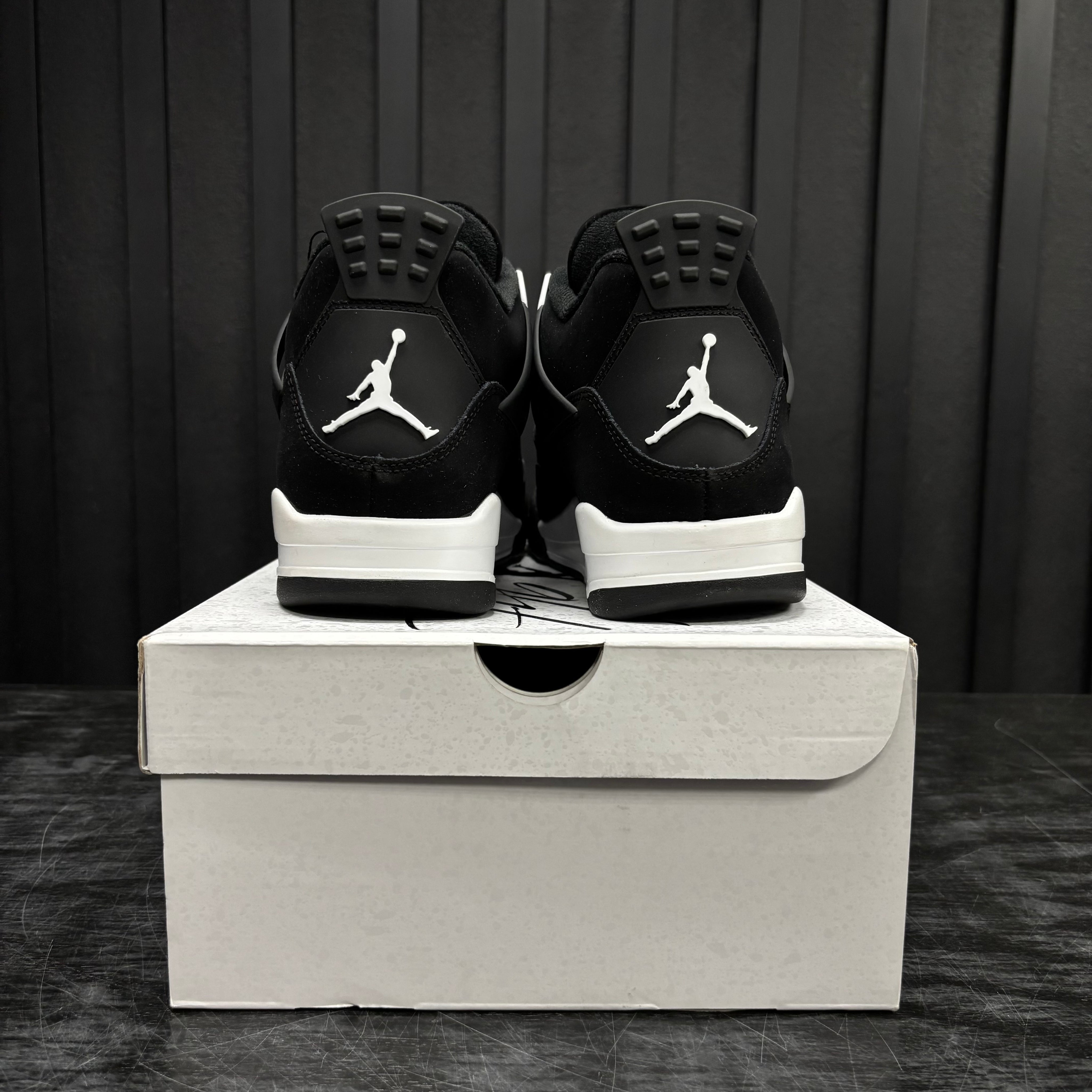 Jordan 4 Retro White Thunder - Used - 1967