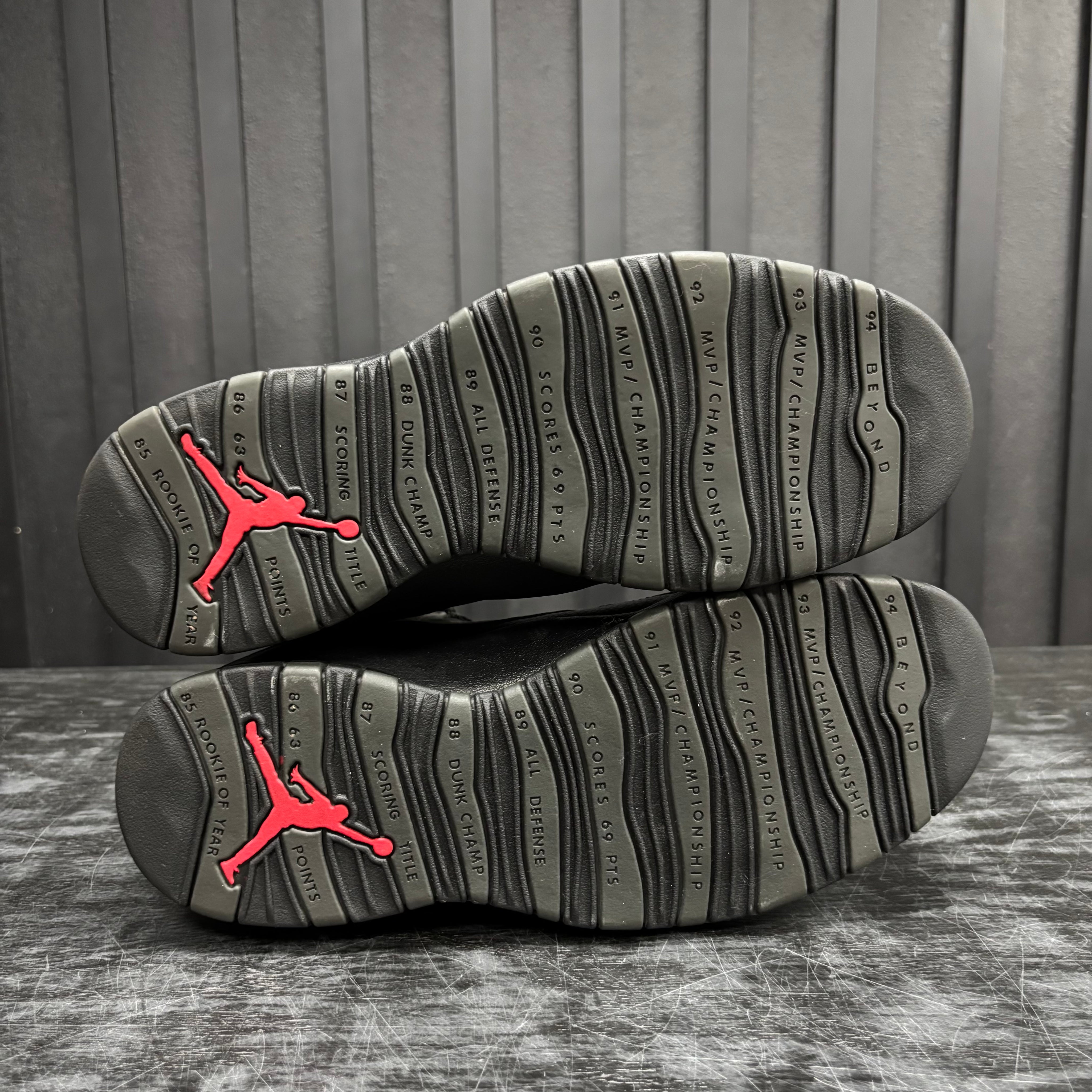 Jordan 10 Retro Shadow (2025) - Used - 3908
