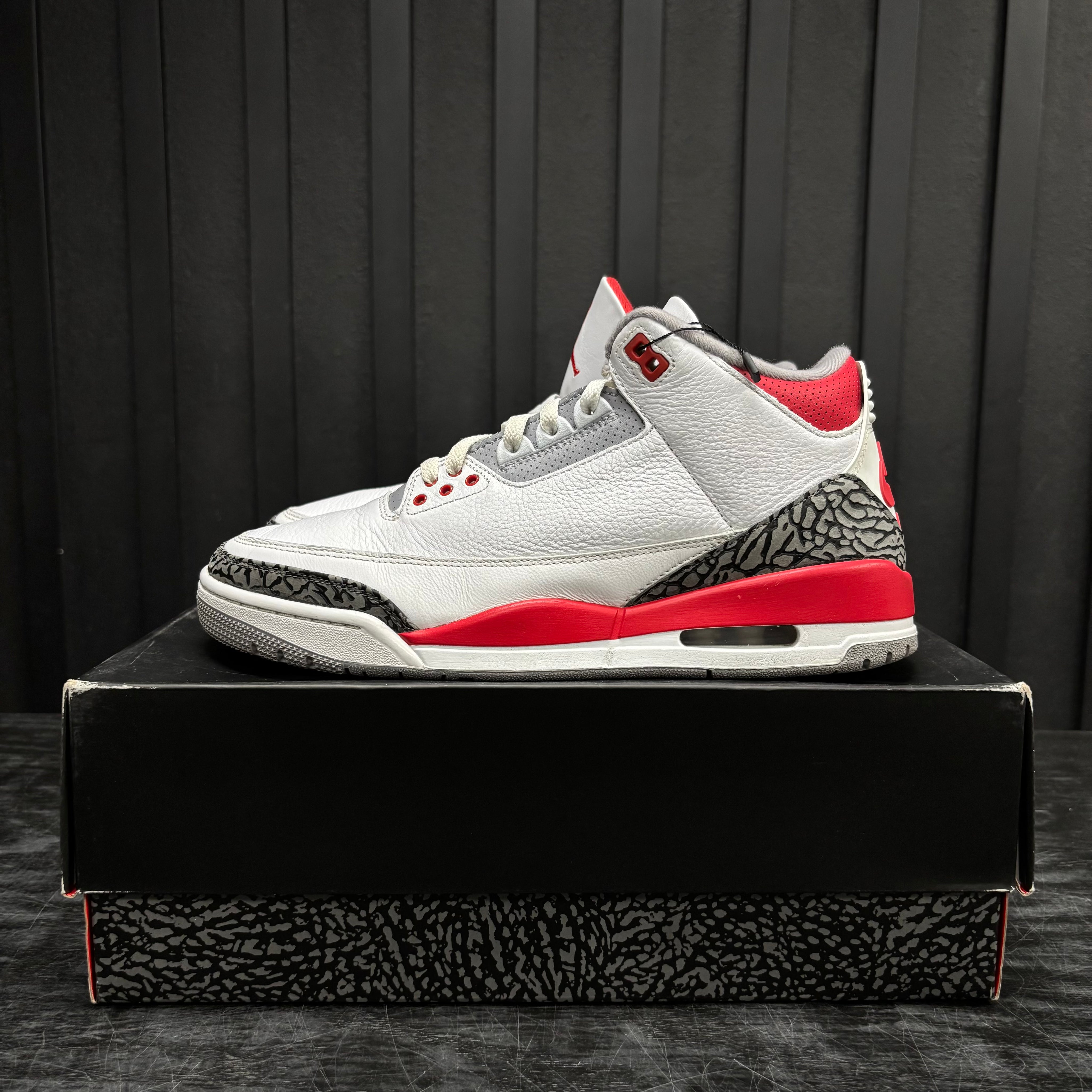 Jordan 3 Retro Fire Red (2022) - Used - 4419