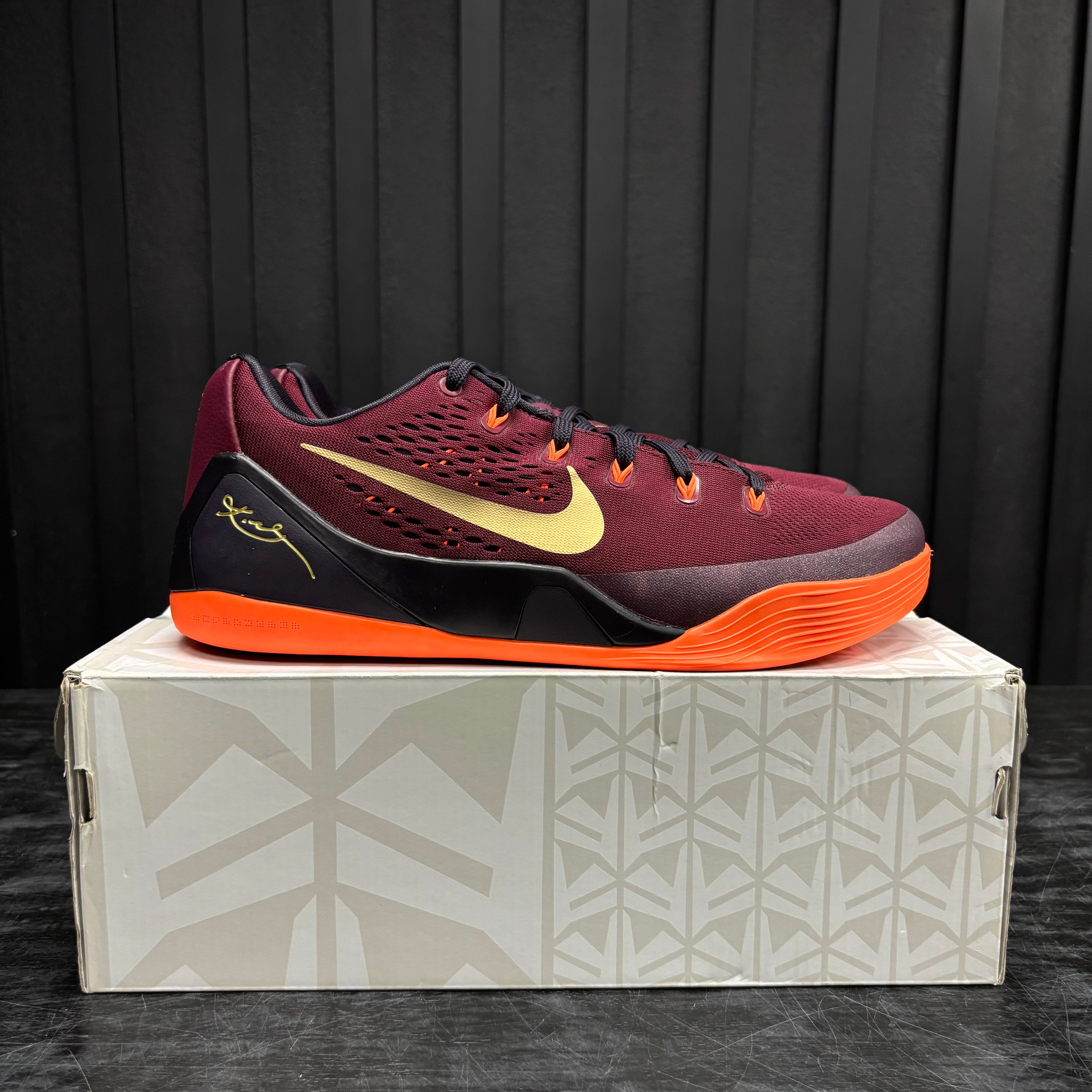 Nike Kobe 9 EM Deep Garnet - Used - 3916