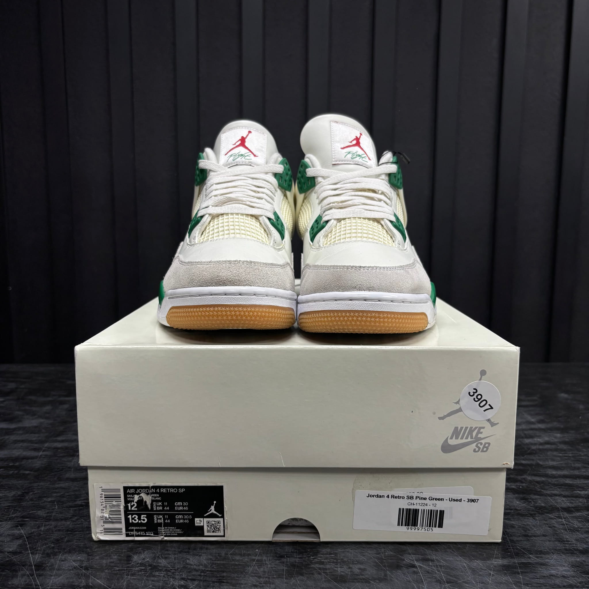 Jordan 4 Retro SB Pine Green, pre-owned size 12 - Common Hype