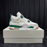 Jordan 4 Retro SB Pine Green - Used - 3907