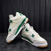 Jordan 4 Retro SB Pine Green - Used - 3907