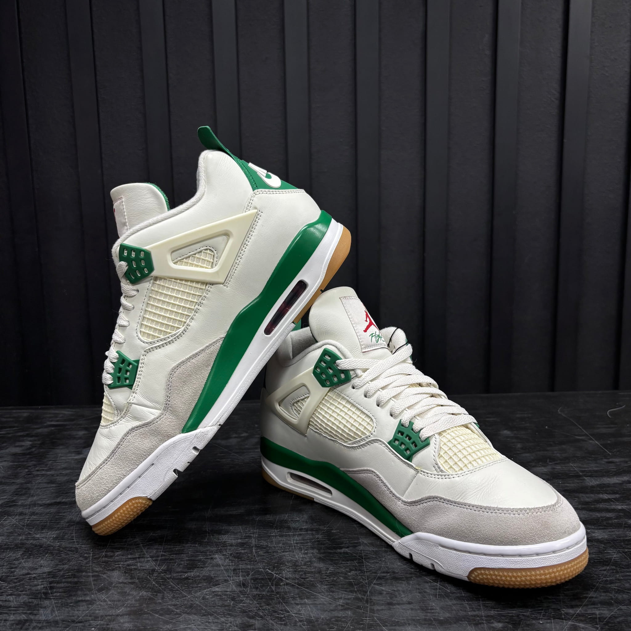 Jordan 4 Retro SB Pine Green, pre-owned size 12 - Common Hype