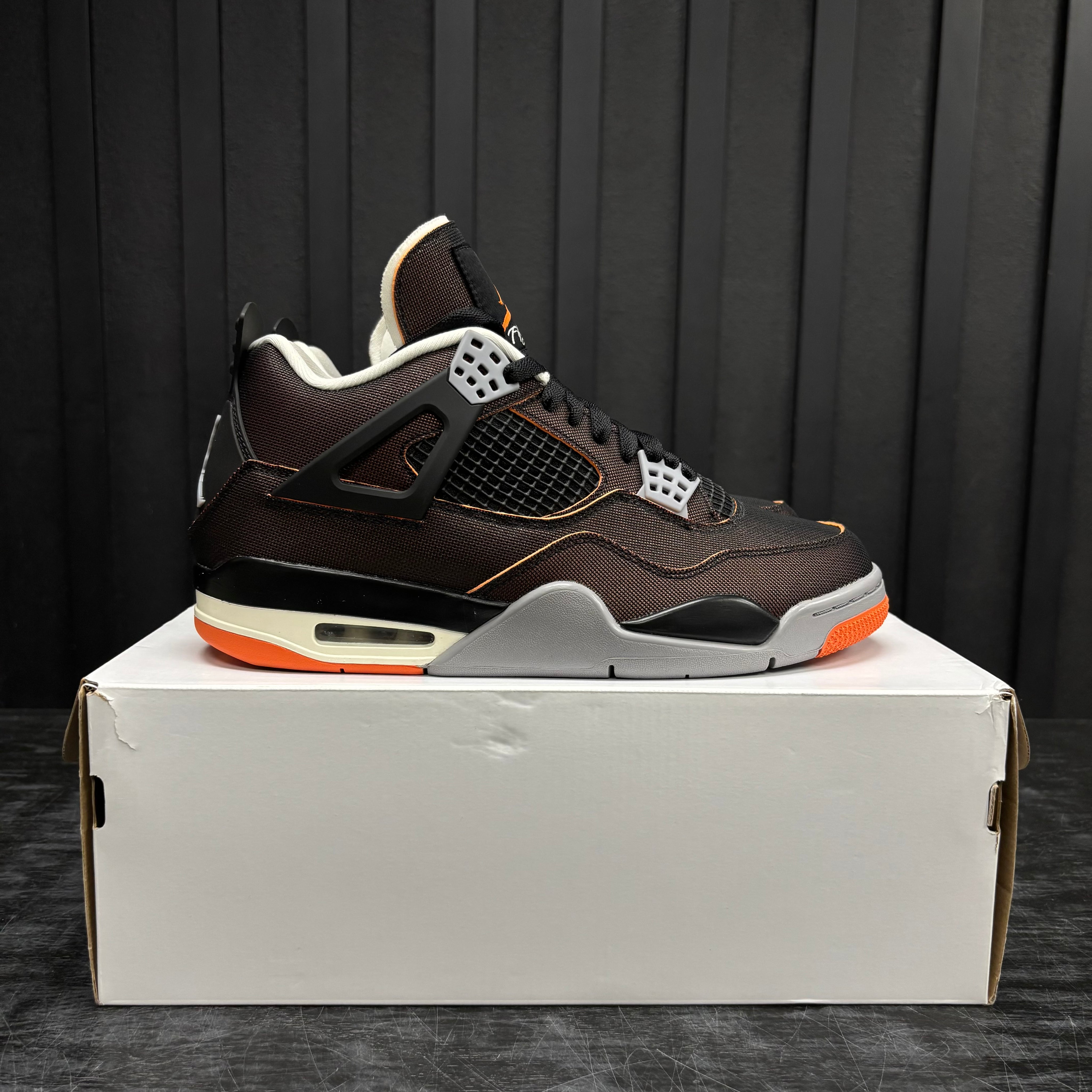 Jordan 4 Retro Starfish (W) - Used. - 3901