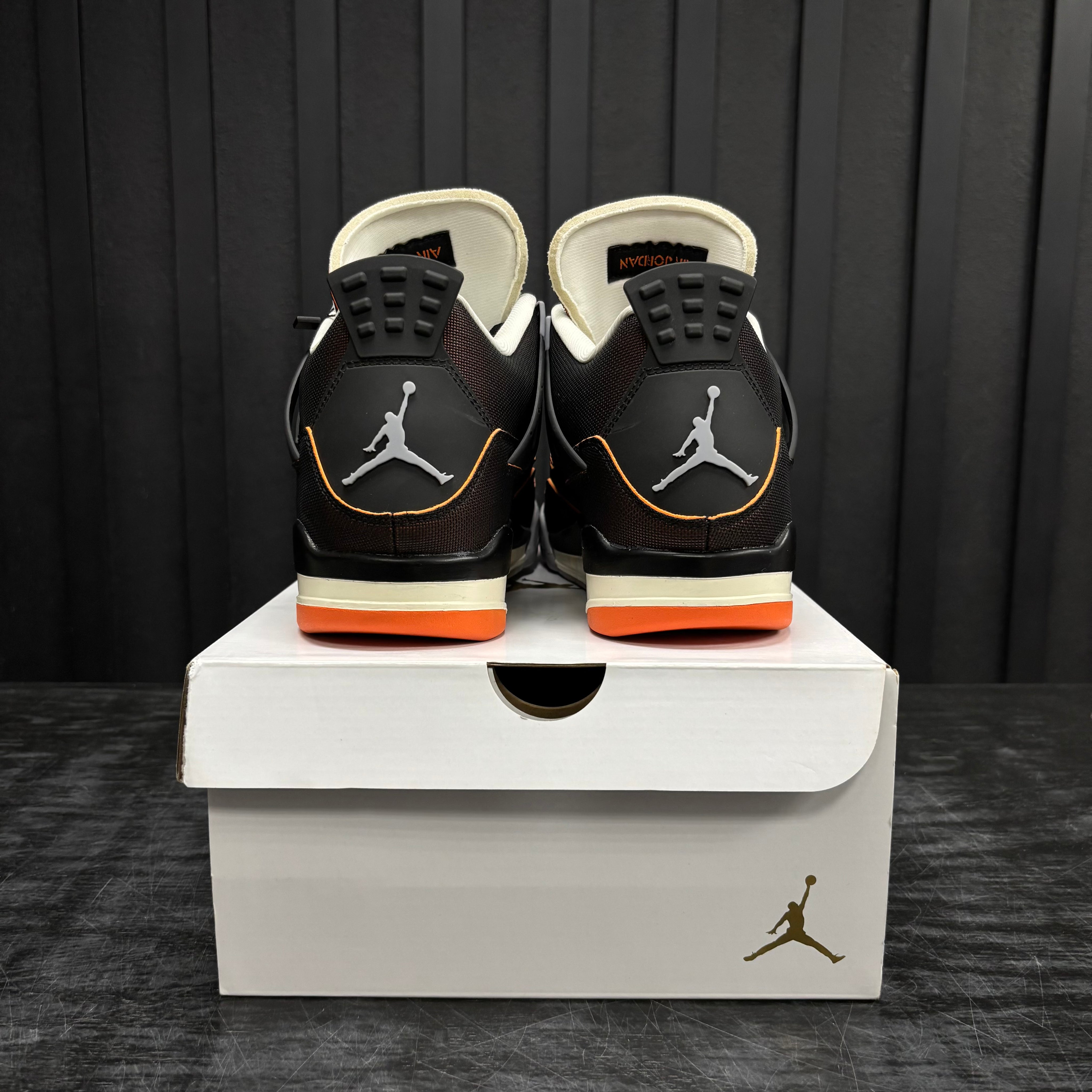 Jordan 4 Retro Starfish (W) - Used. - 3901