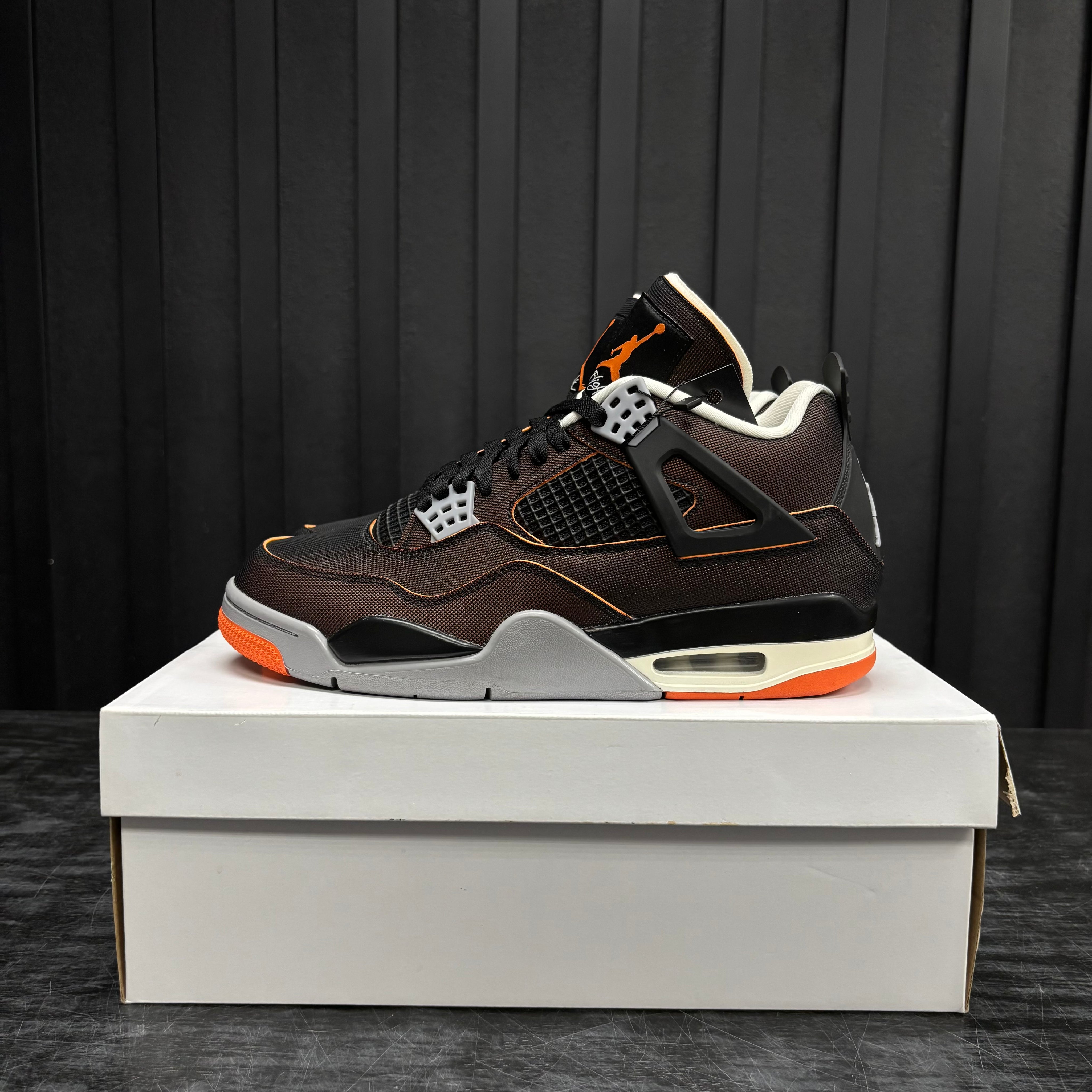 Jordan 4 Retro Starfish (W) - Used. - 3901