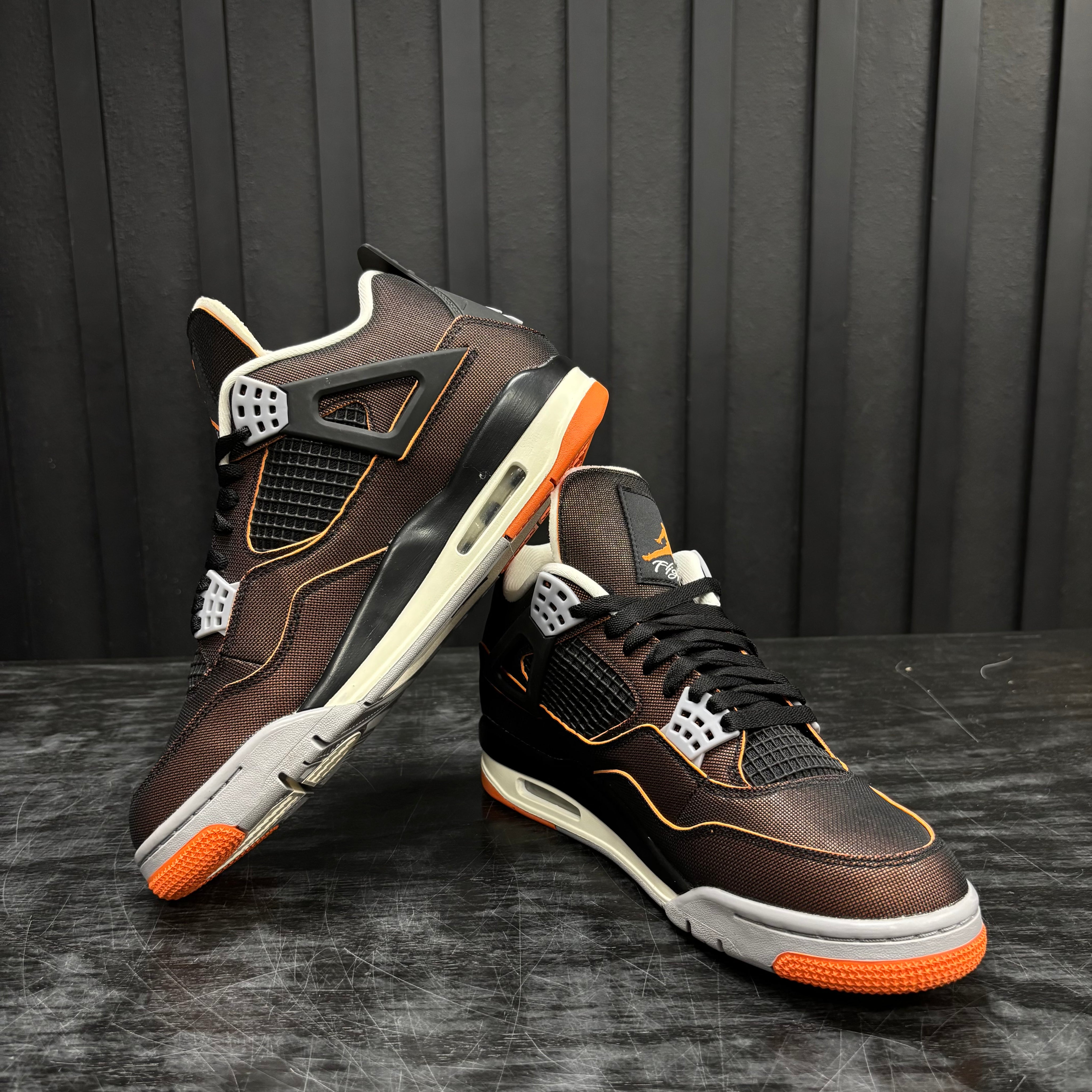 Jordan 4 Retro Starfish (W) - Used. - 3901