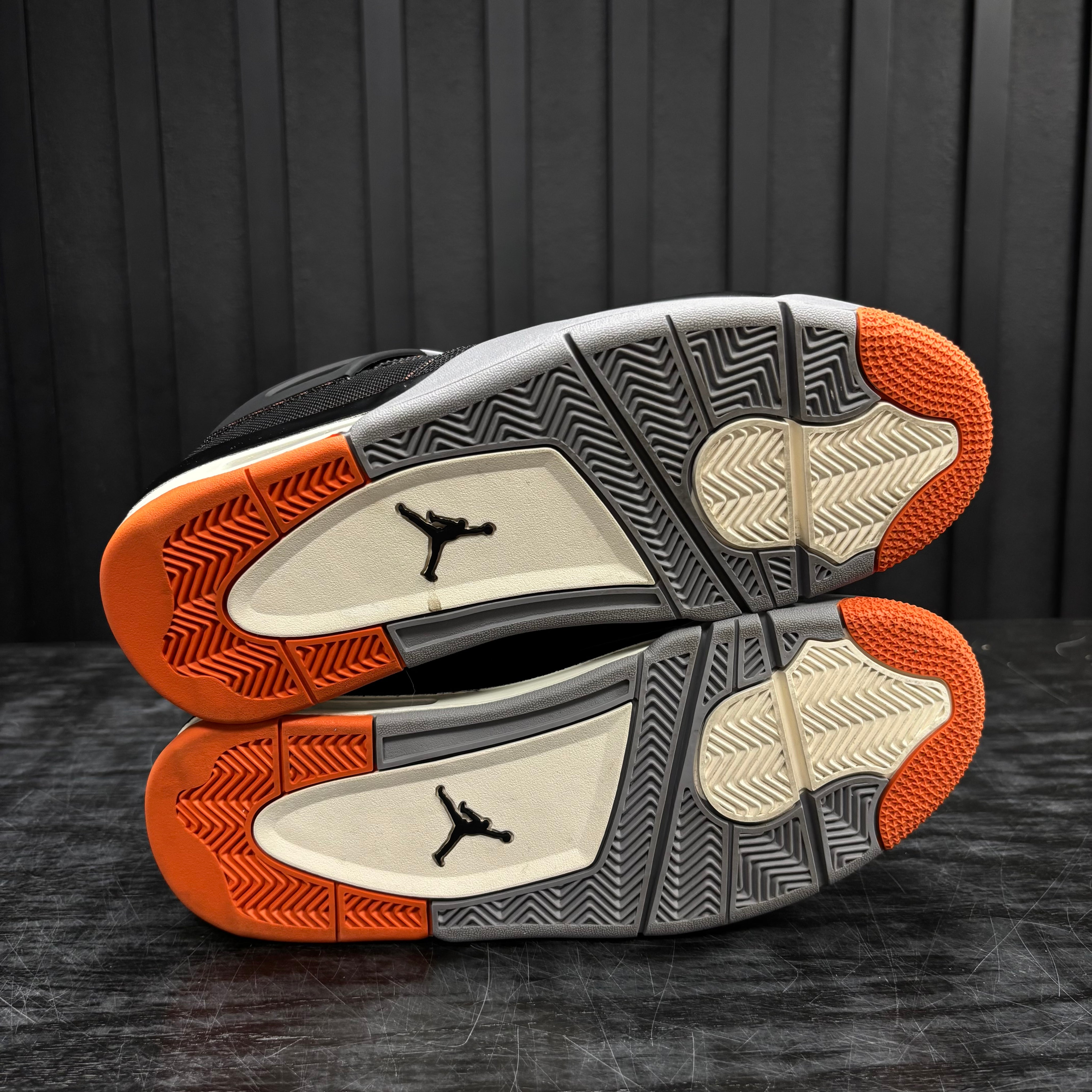 Jordan 4 Retro Starfish (W) - Used. - 3901
