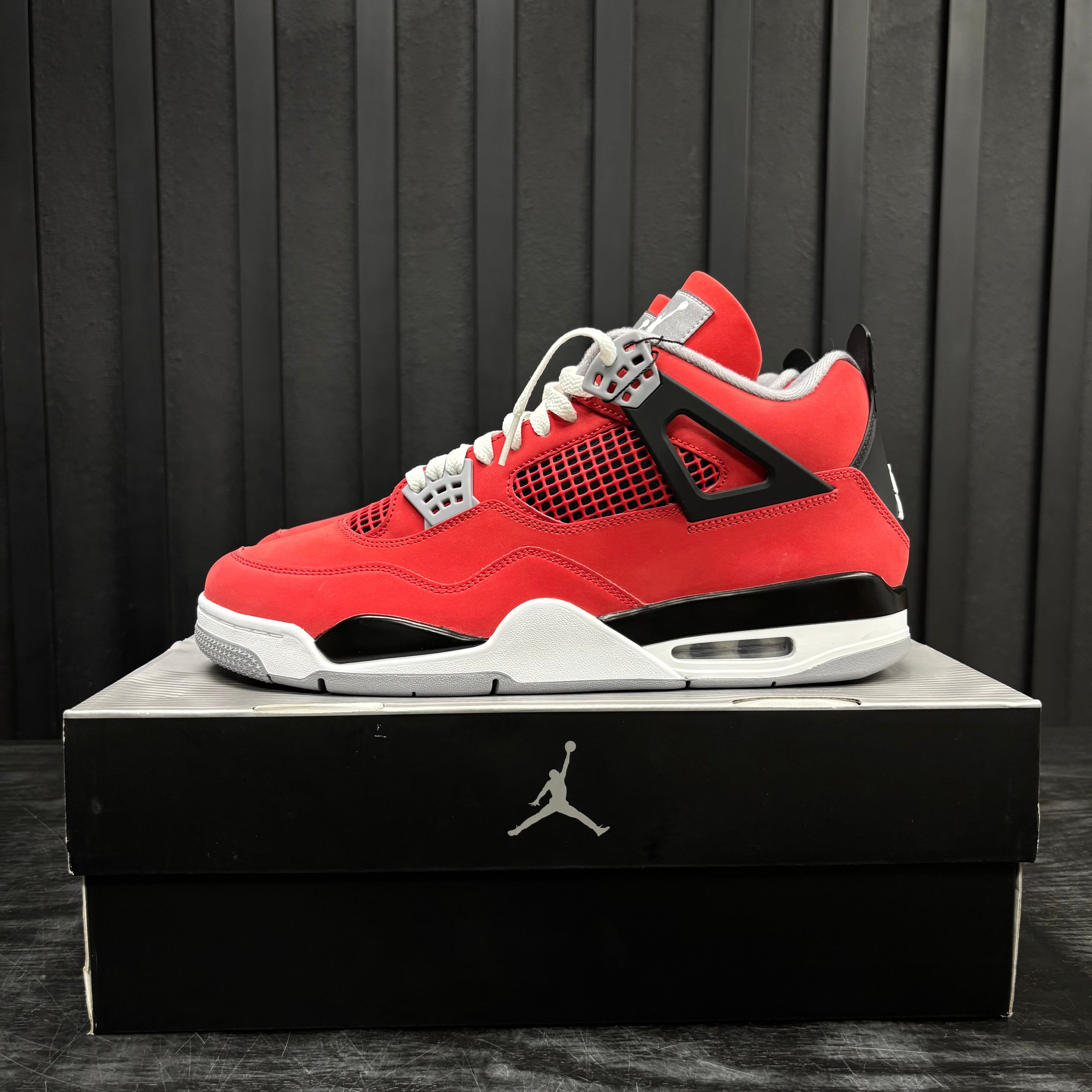 Jordan 4 Retro Toro Bravo (2026) - Used - 4580