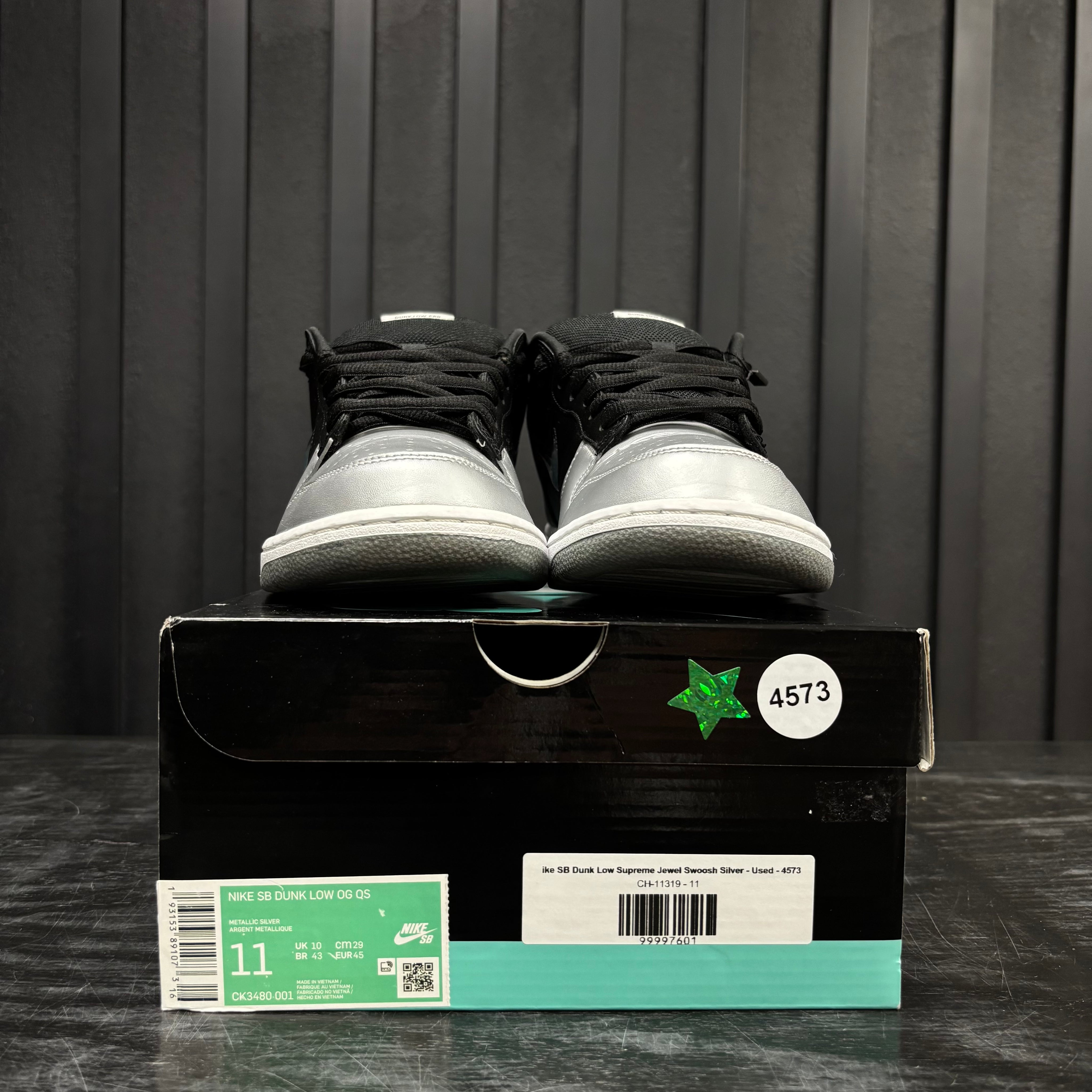 Nike SB Dunk Low Supreme Jewel Swoosh Silver - Used - 4573