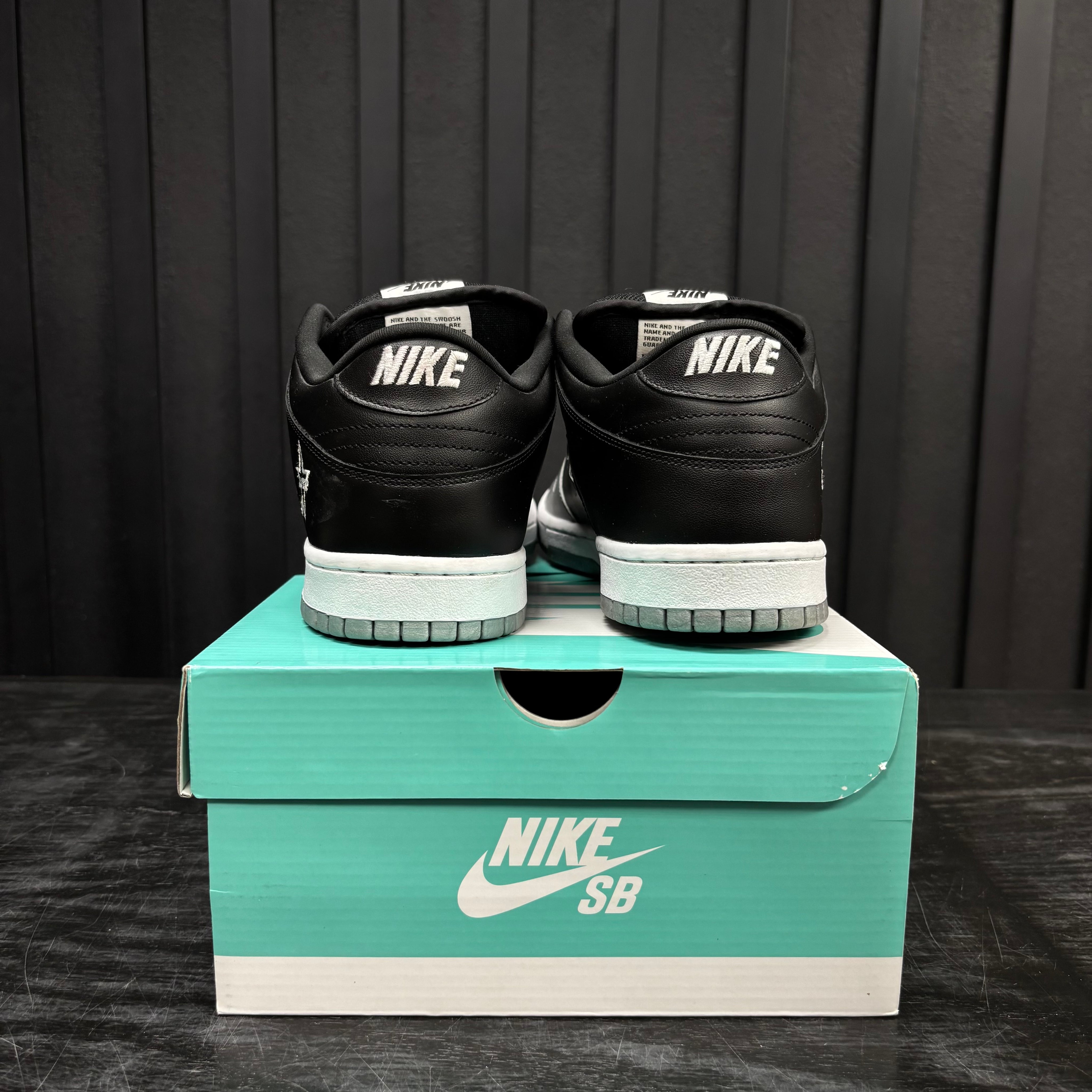 Nike SB Dunk Low Supreme Jewel Swoosh Silver - Used - 4573