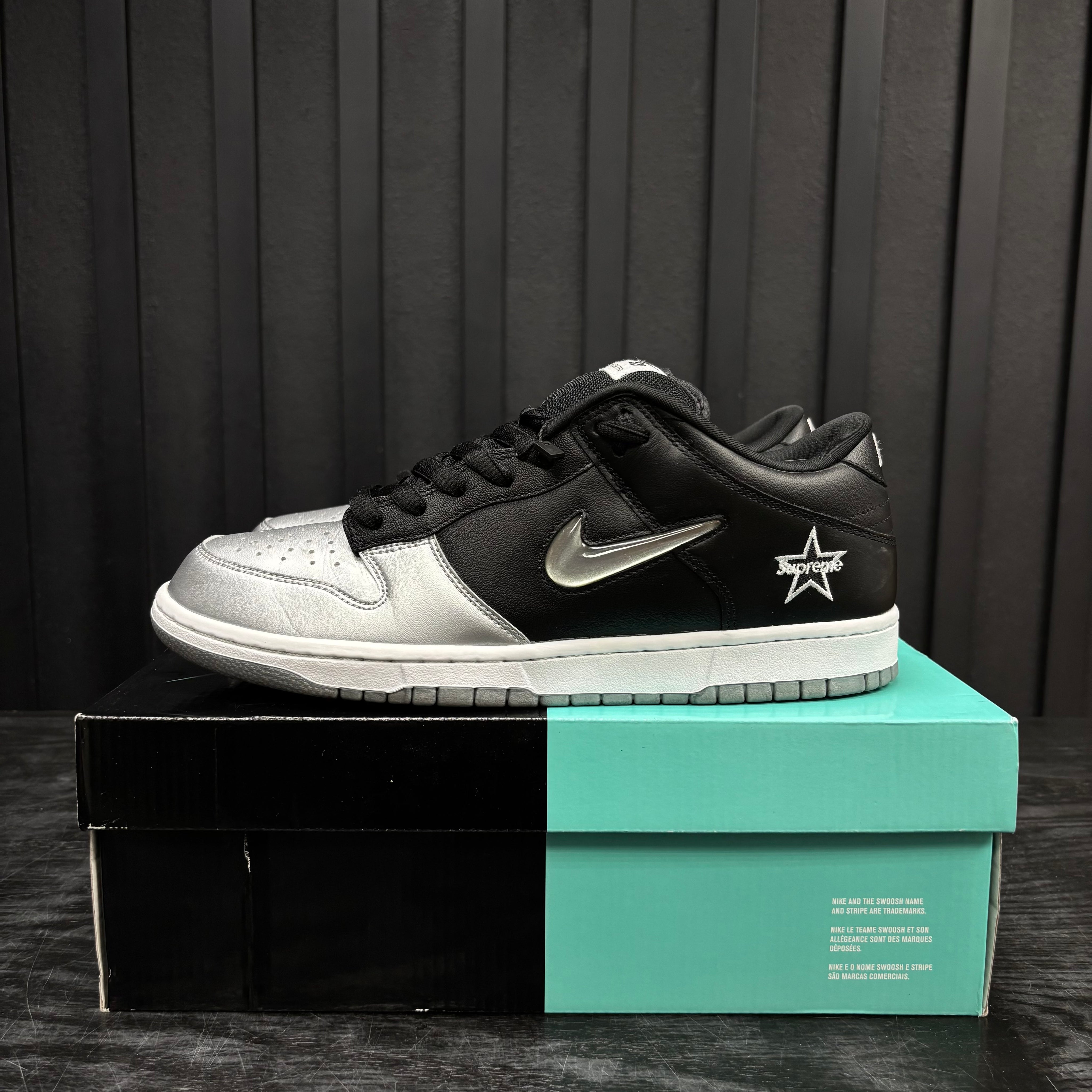 Nike SB Dunk Low Supreme Jewel Swoosh Silver - Used - 4573