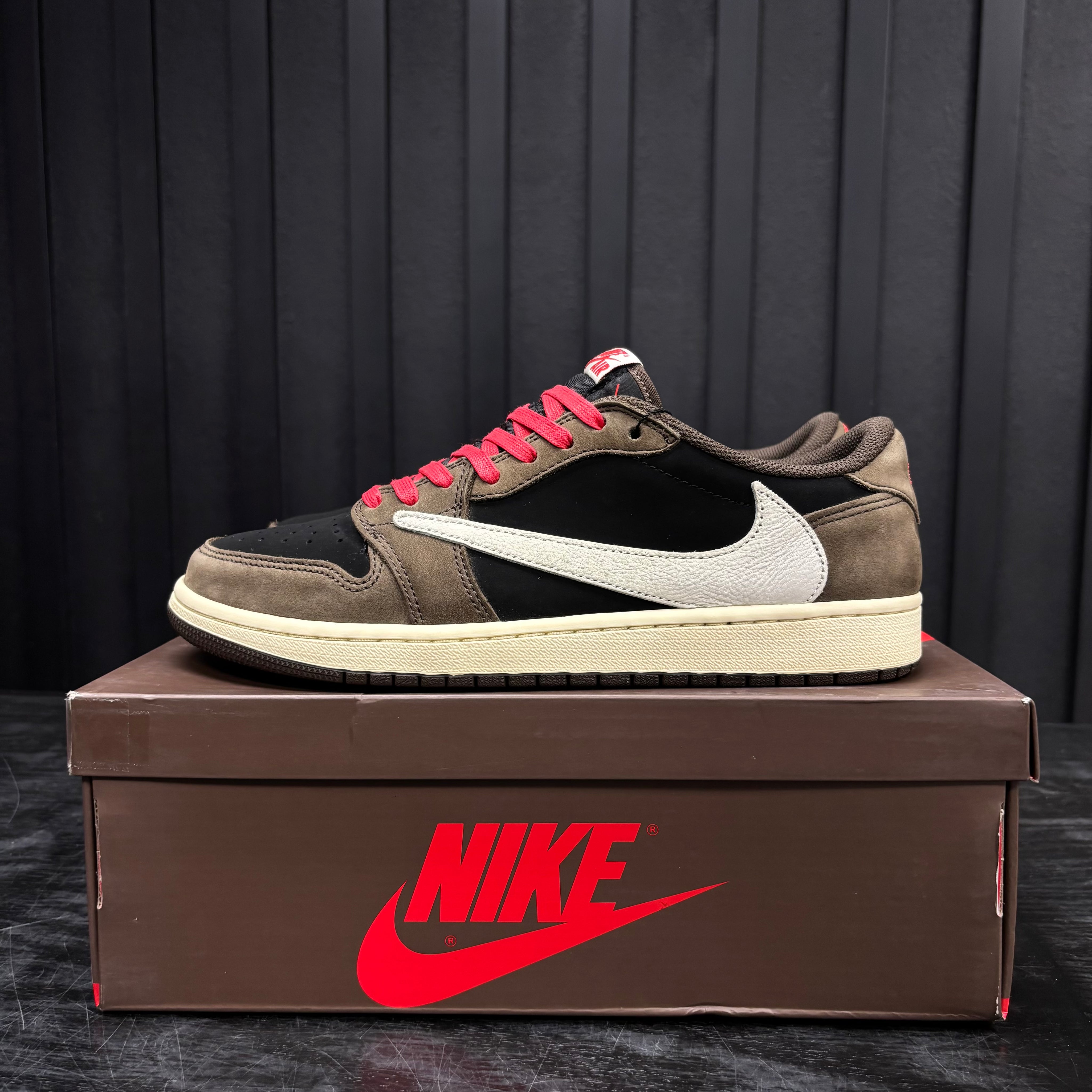 Jordan 1 Retro Low OG SP Travis Scott Mocha - Used - 3956