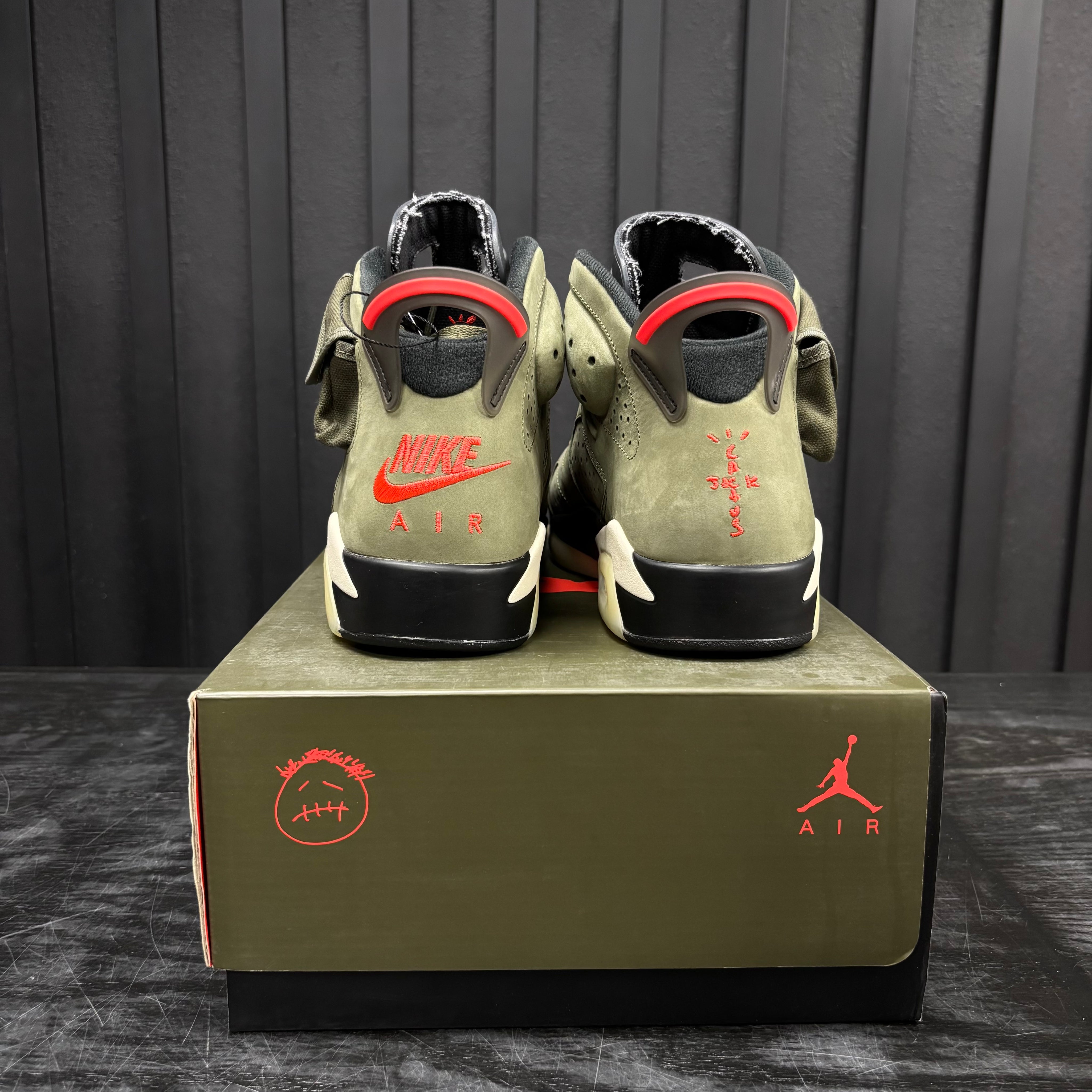 Jordan 6 Retro Travis Scott - Used - 1981