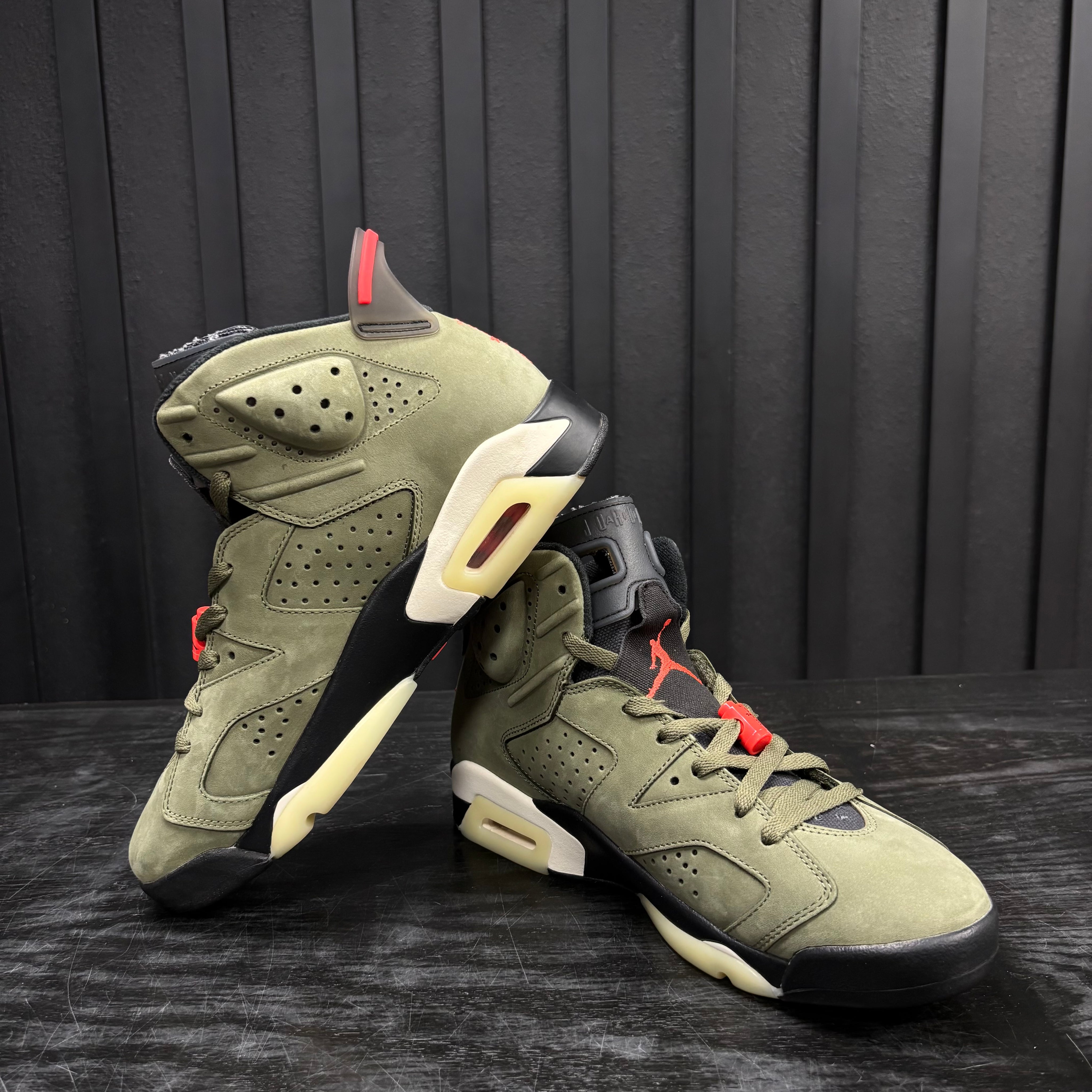 Jordan 6 Retro Travis Scott - Used - 1981