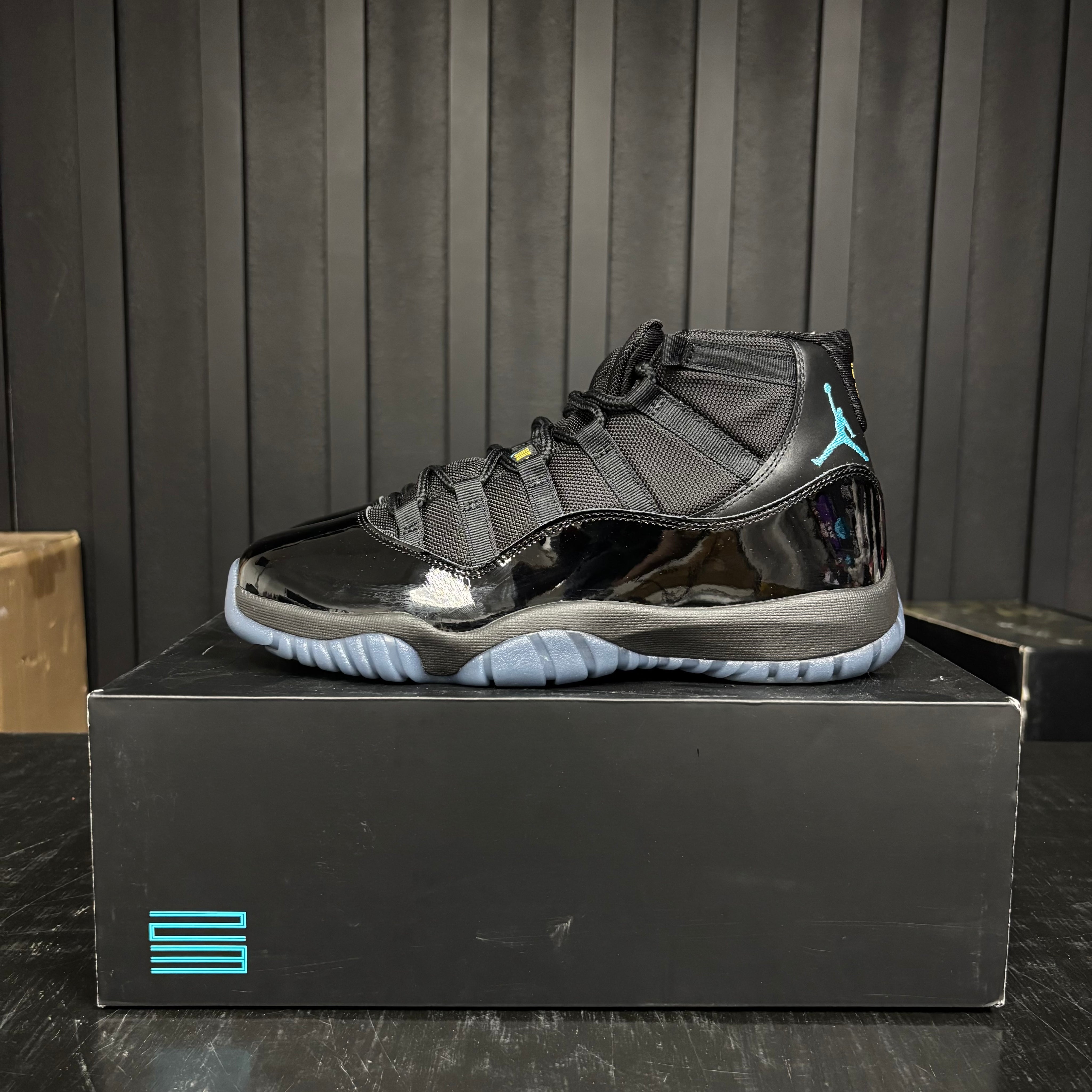 Jordan 11 Retro Gamma Blue (2025) - Used - 3938