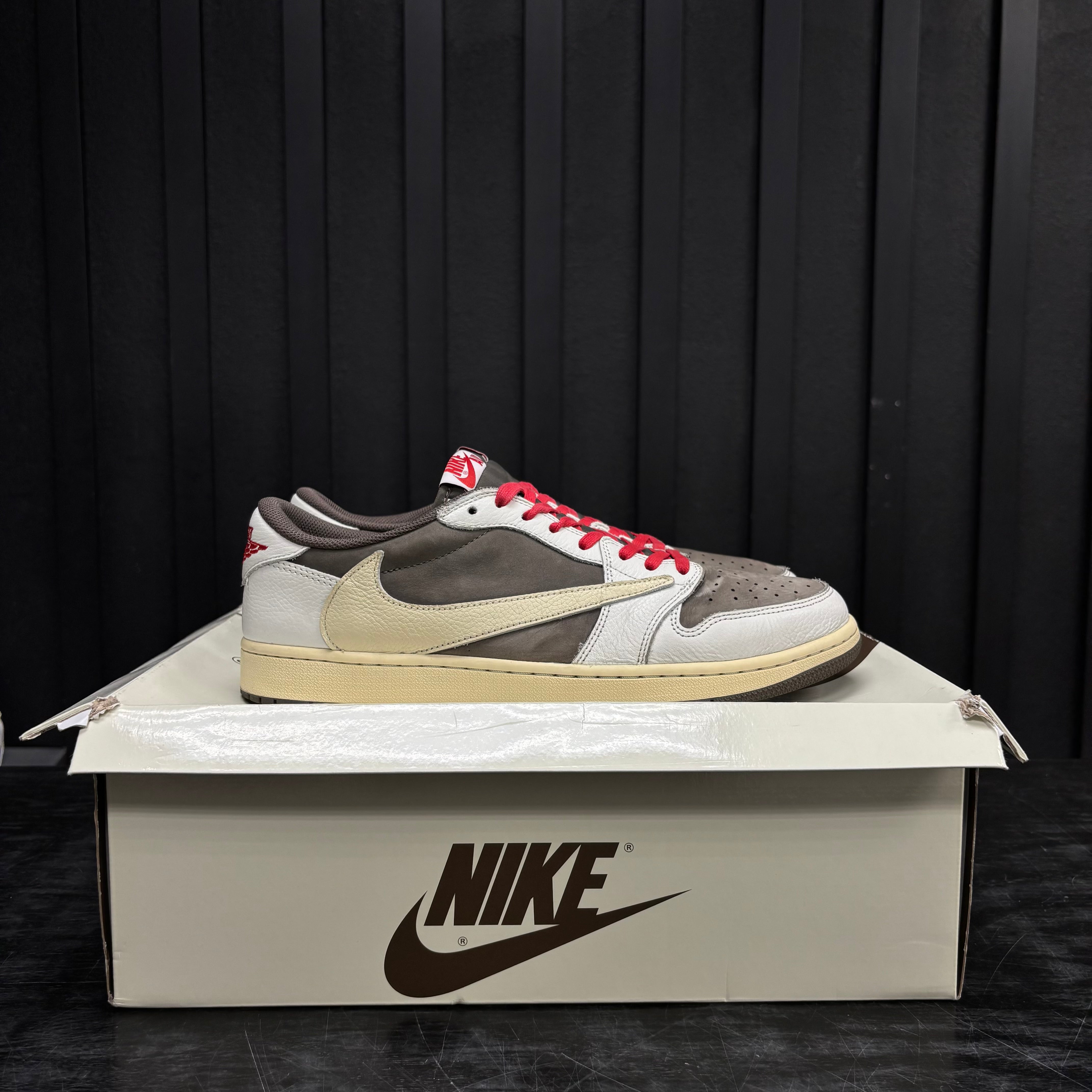 Jordan 1 Retro Low OG SP Travis Scott Reverse Mocha - 3977