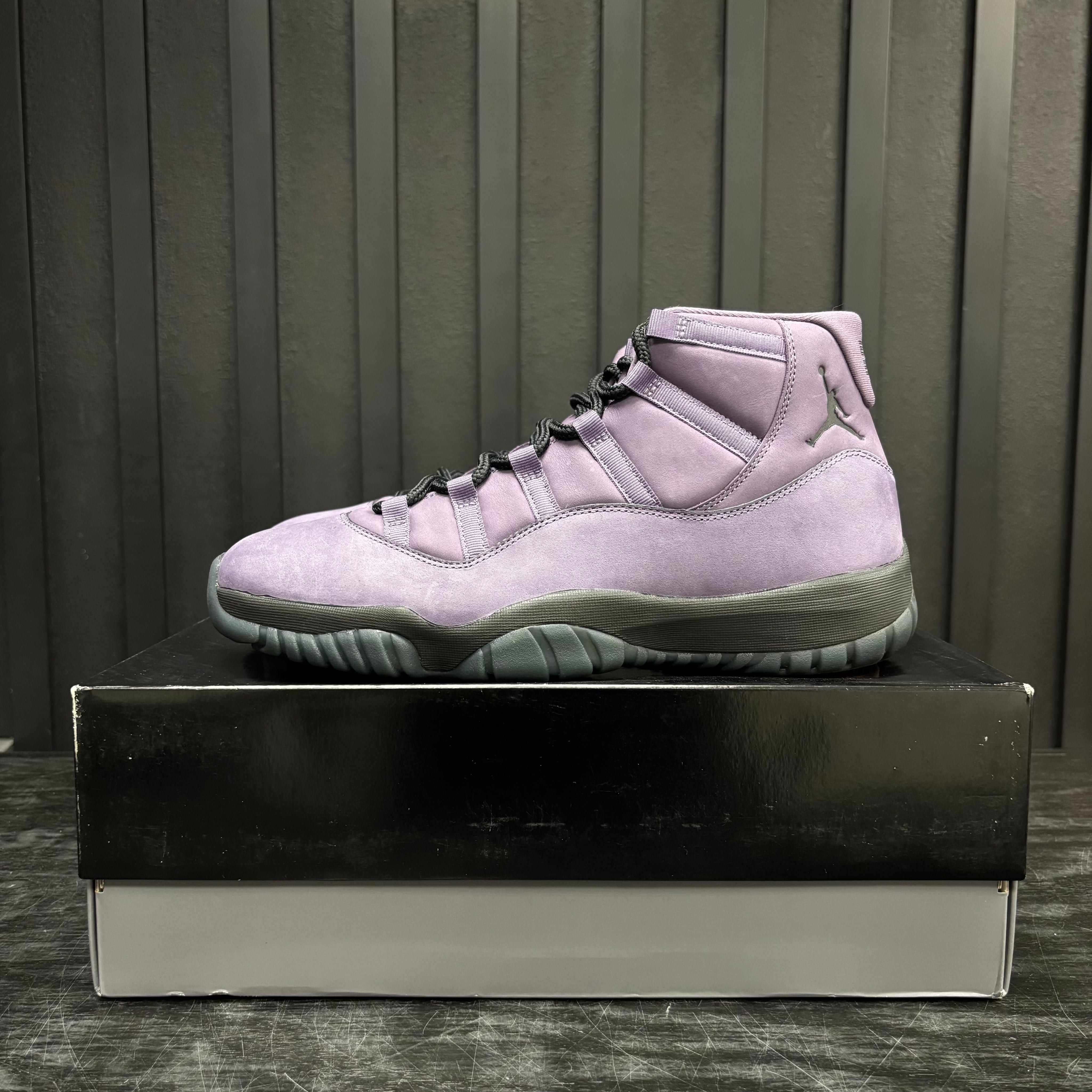 Jordan 11 Retro Mojave - Used - 4584
