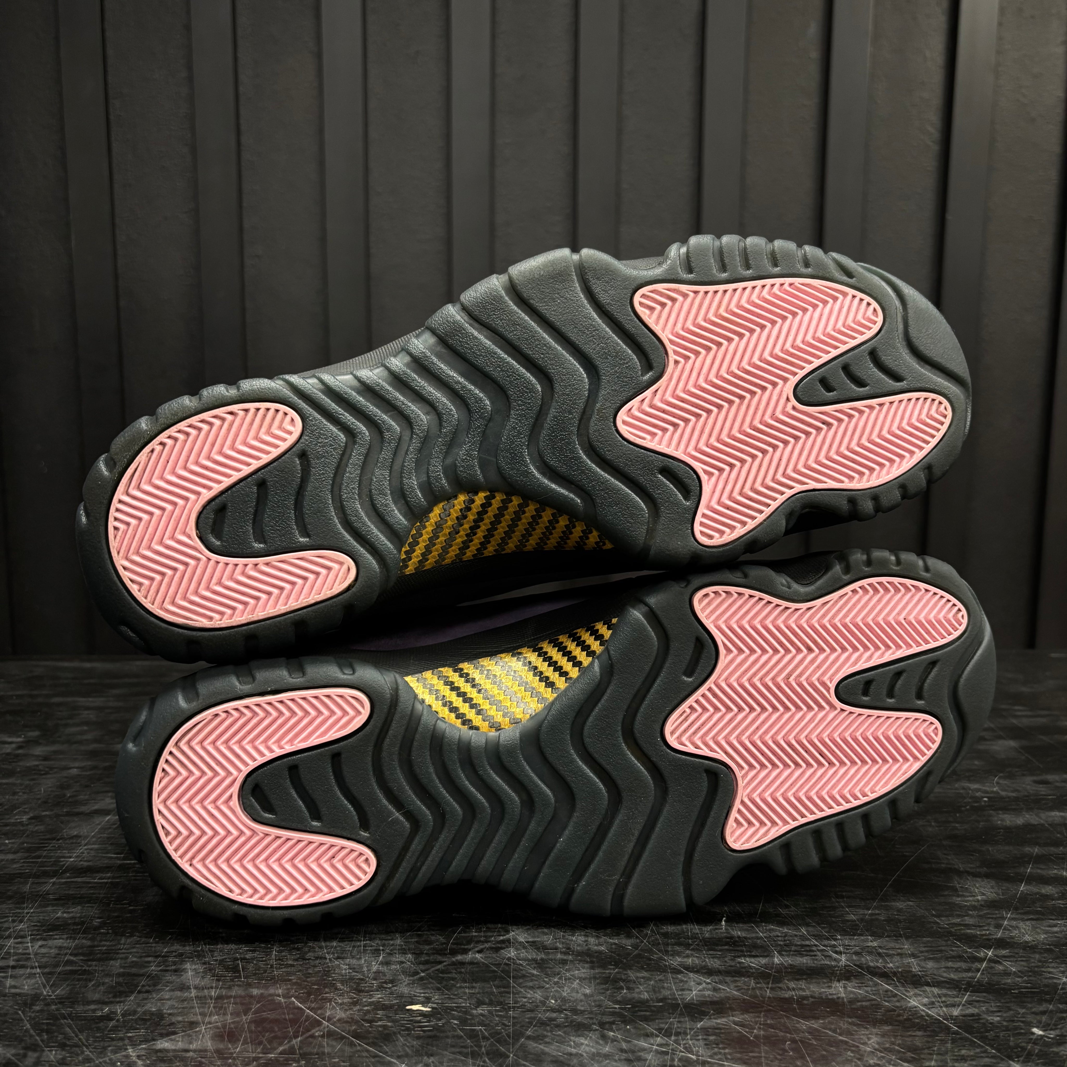 Jordan 11 Retro Mojave - Used - 4584