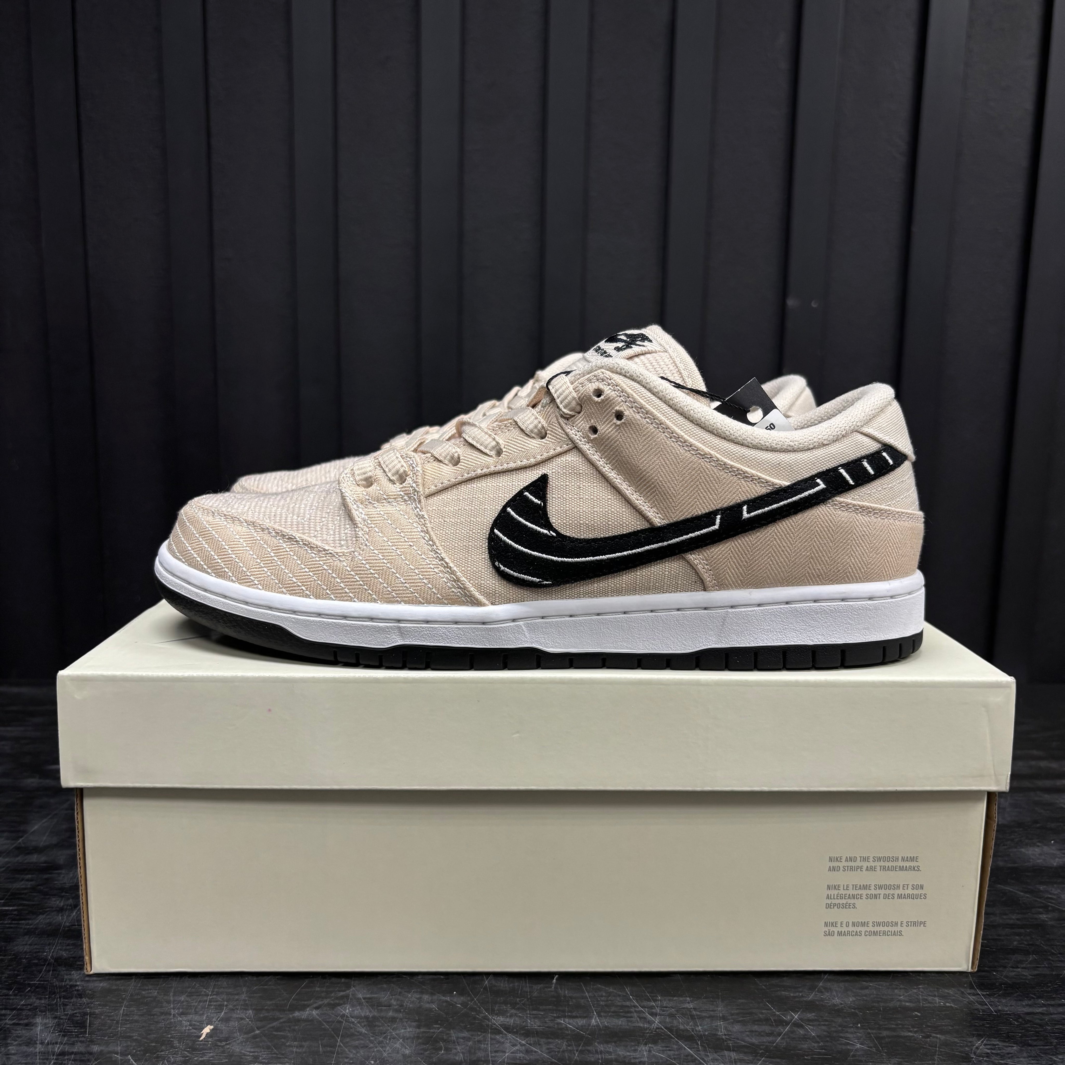Nike SB Dunk Low Albino & Preto - Used - 4550