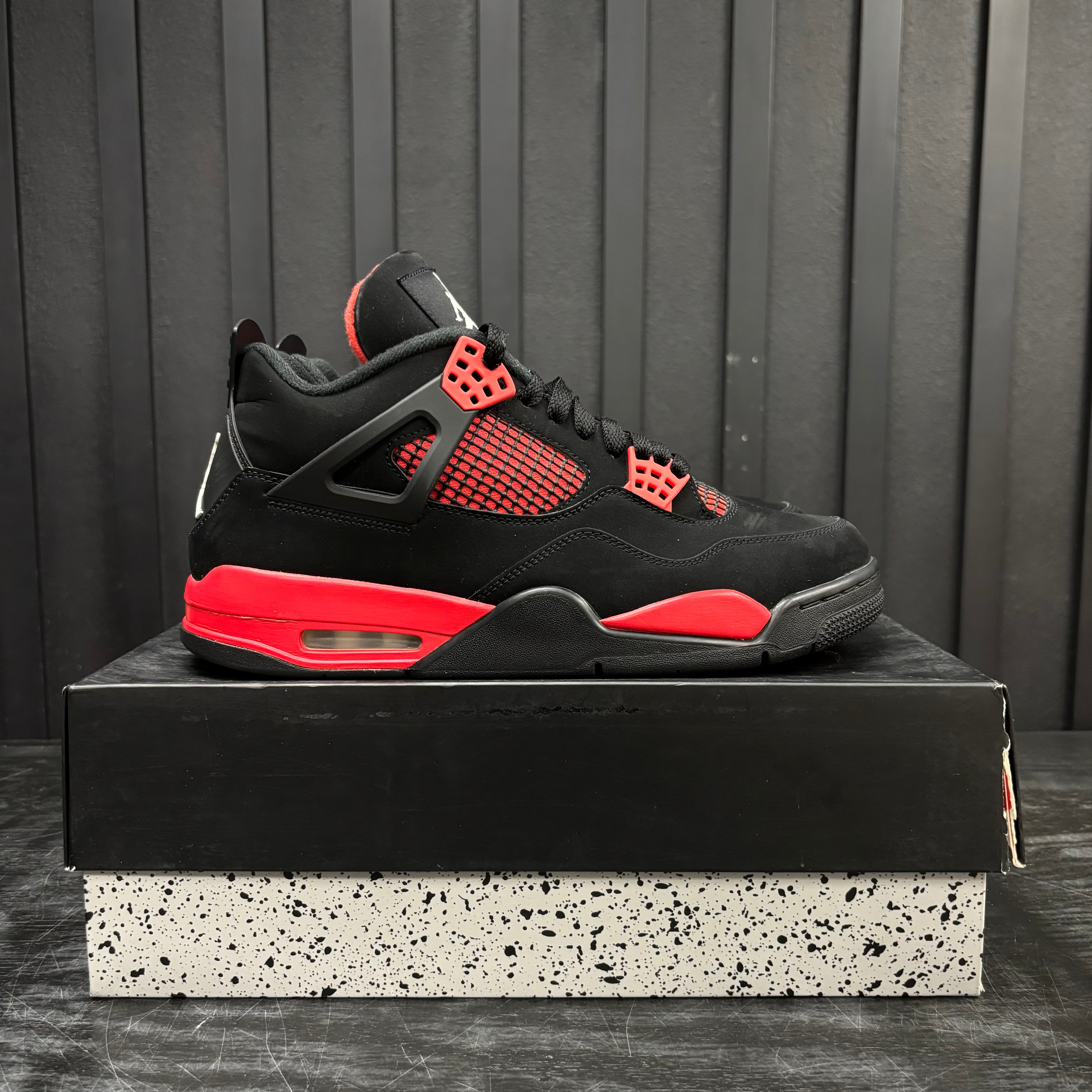 Jordan 4 Retro Red Thunder - Used - 3960