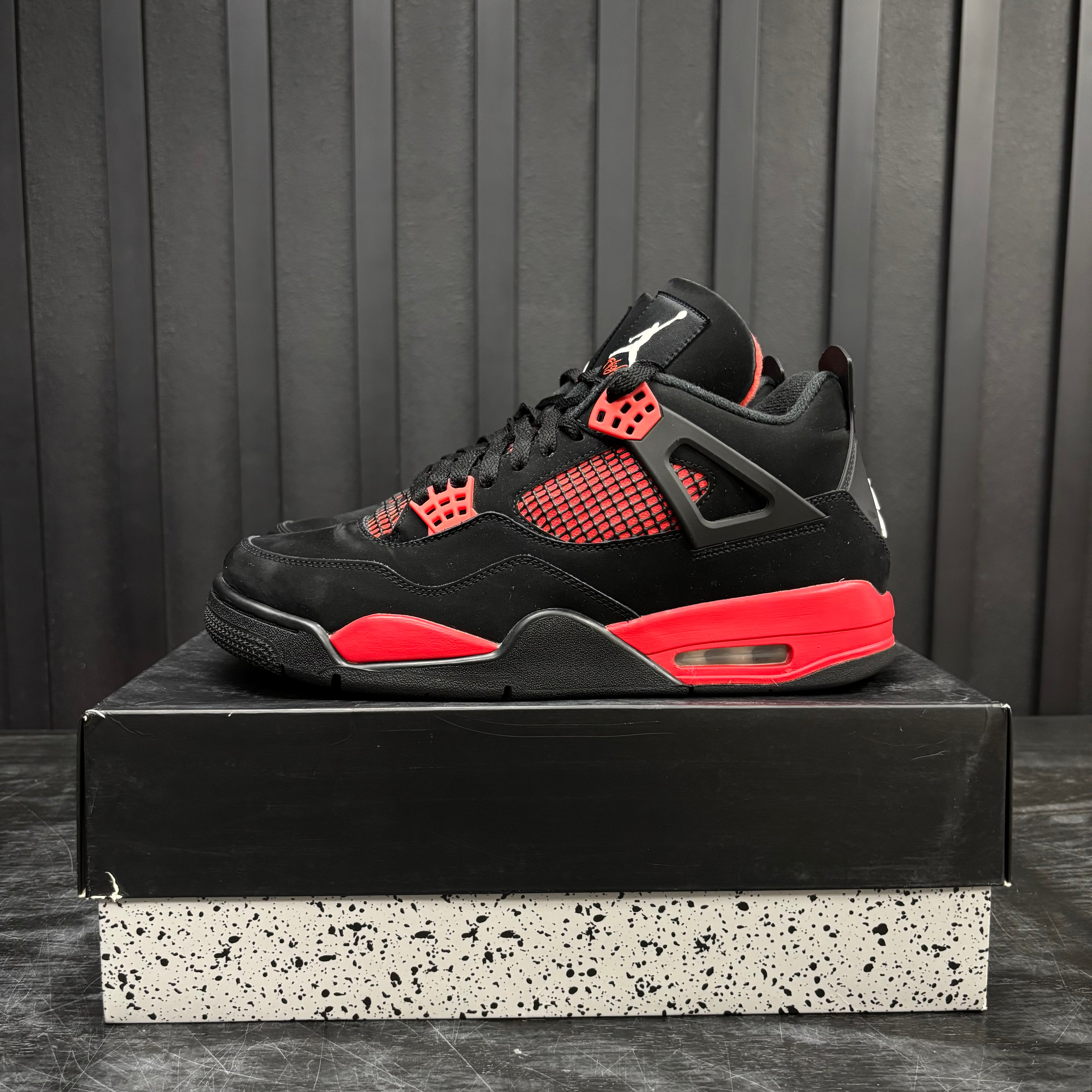 Jordan 4 Retro Red Thunder - Used - 3960