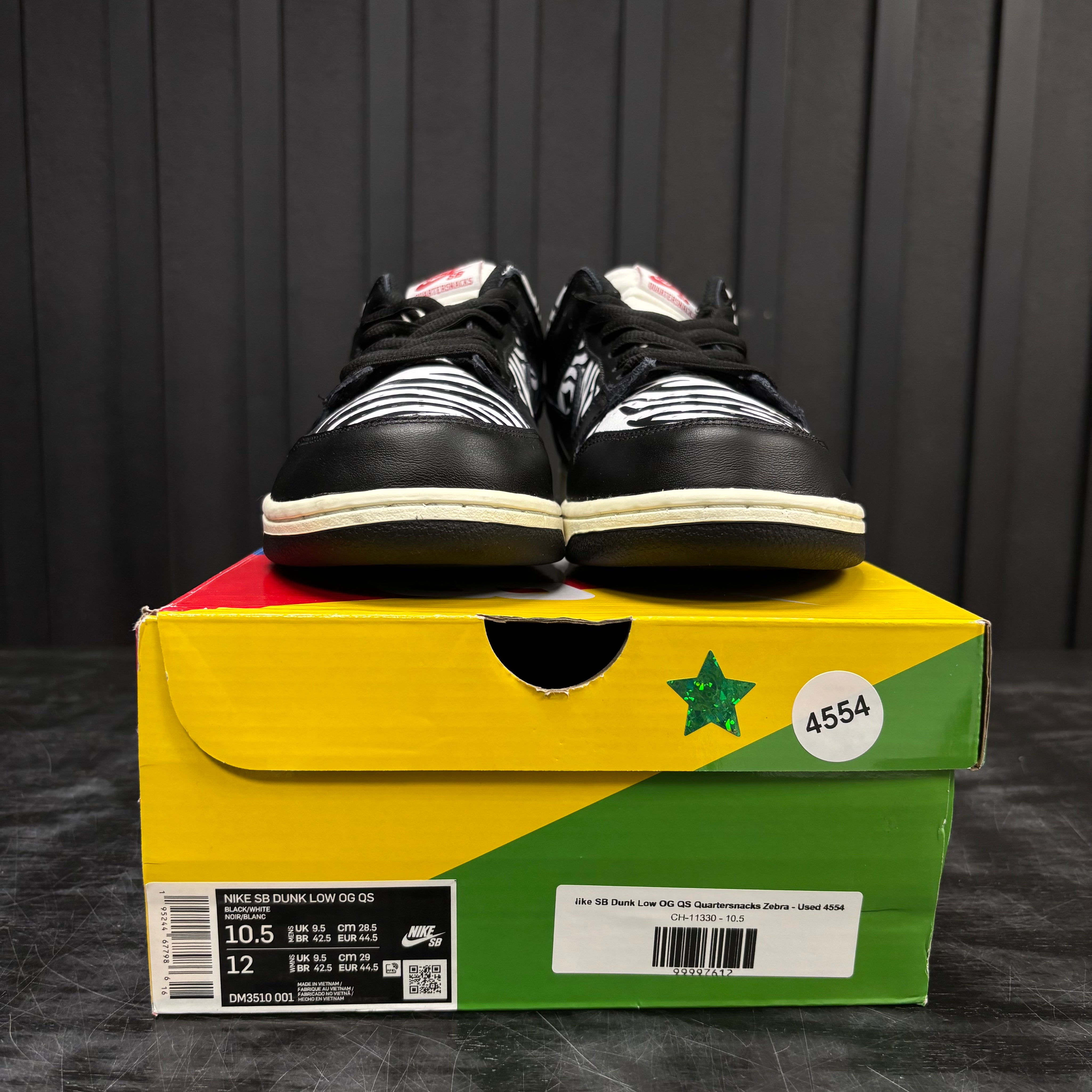 Nike SB Dunk Low OG QS Quartersnacks Zebra - Used 4554
