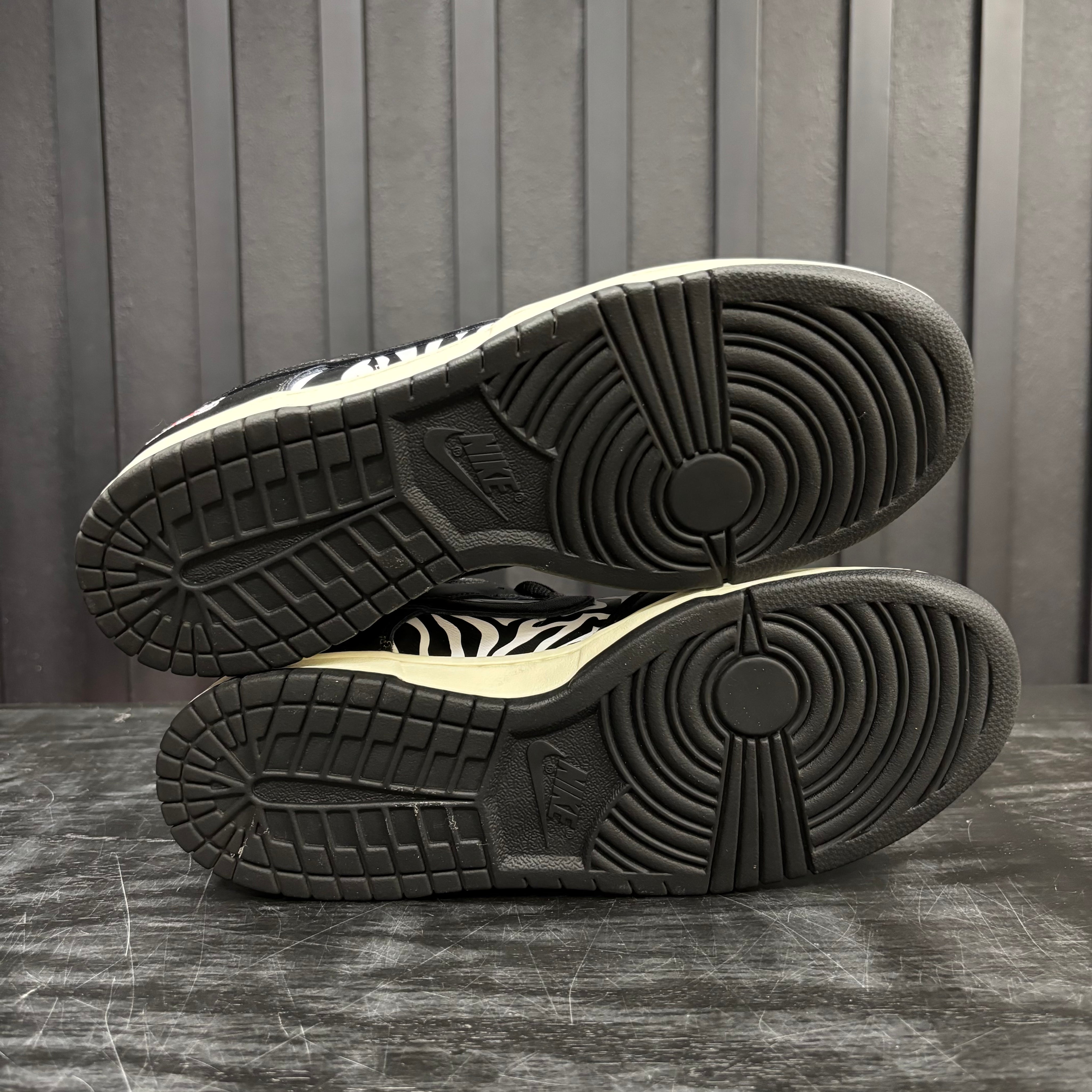 Nike SB Dunk Low OG QS Quartersnacks Zebra - Used 4554