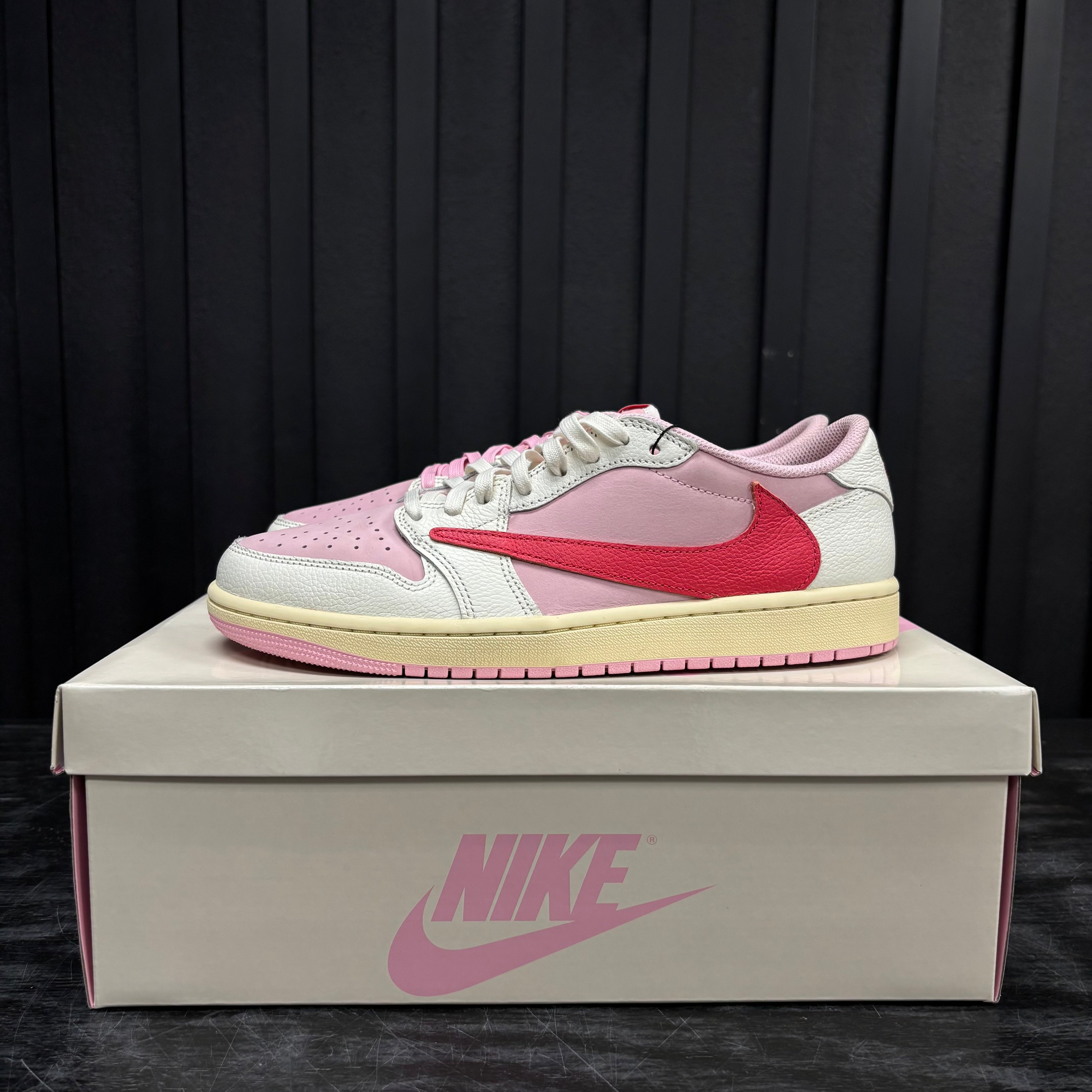 Jordan 1 Retro Low OG SP Travis Scott Sail Tropical Pink - Used - 3965