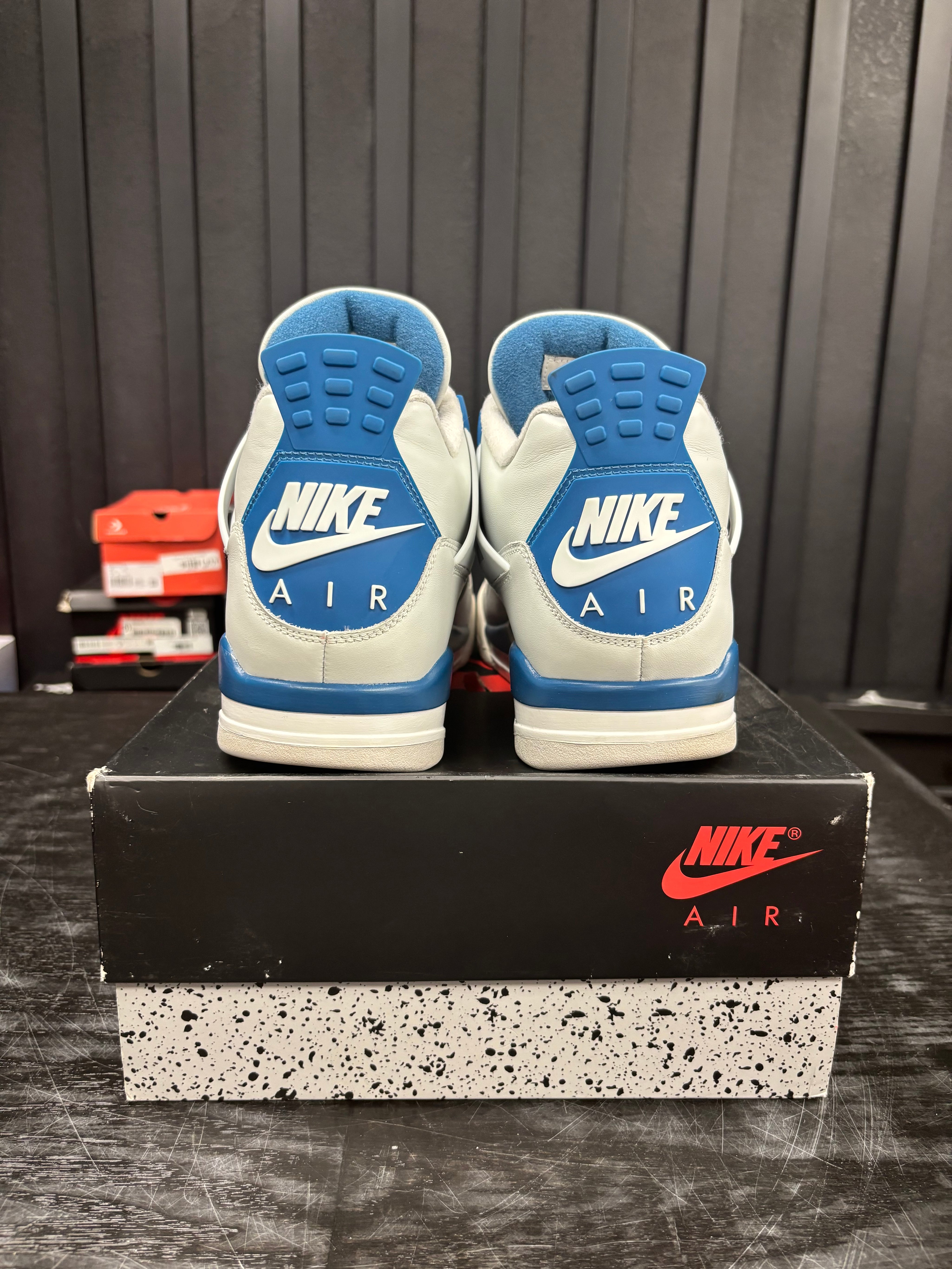 Jordan 4 Retro Military Blue (2024) - Used - 3847