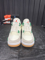 Jordan 4 Retro SB Pine Green - Used - 1736