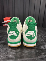 Jordan 4 Retro SB Pine Green - Used - 1736