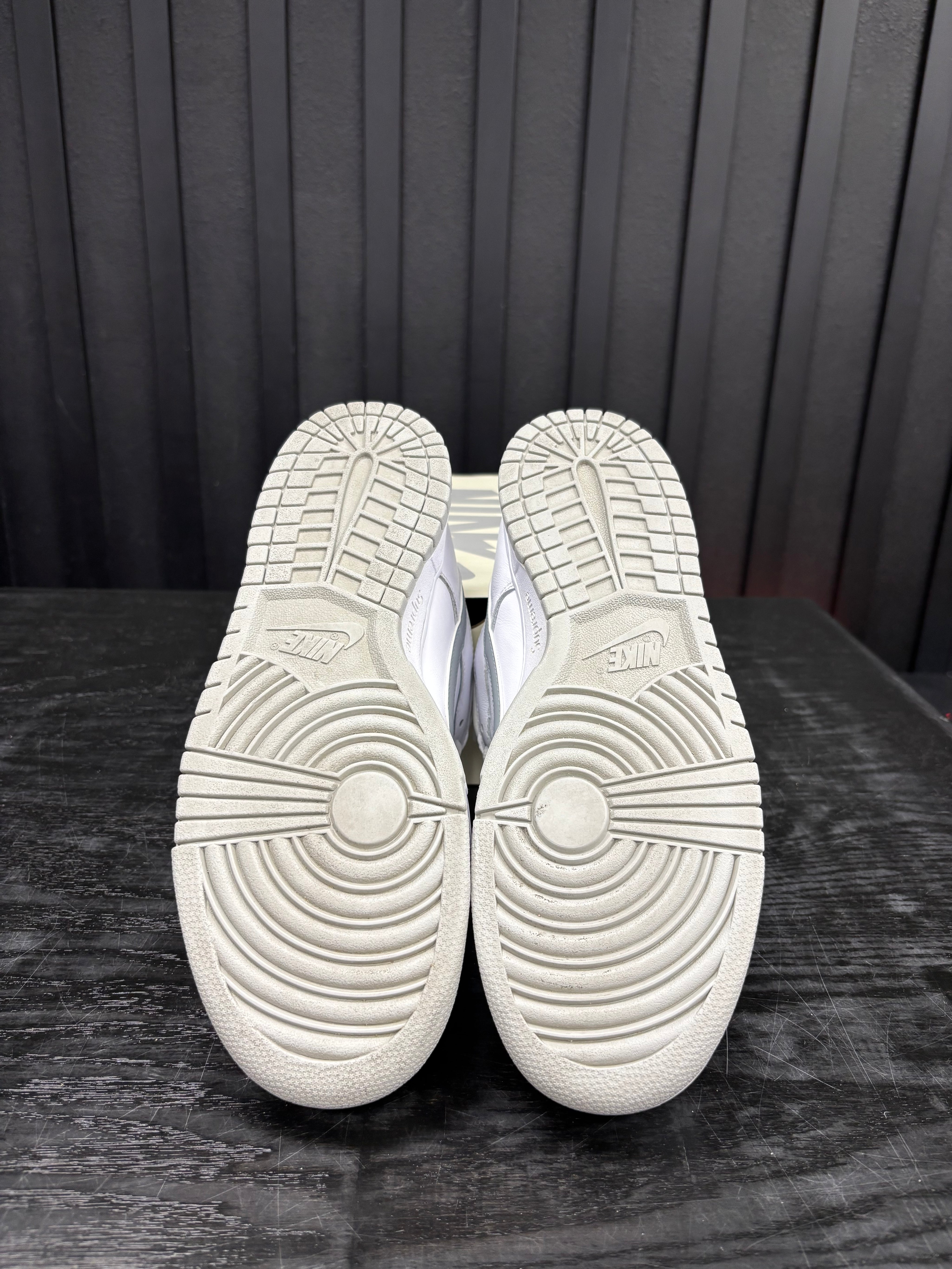 Nike SB Dunk Low Supreme 94 White Metallic Silver - Used -  4396