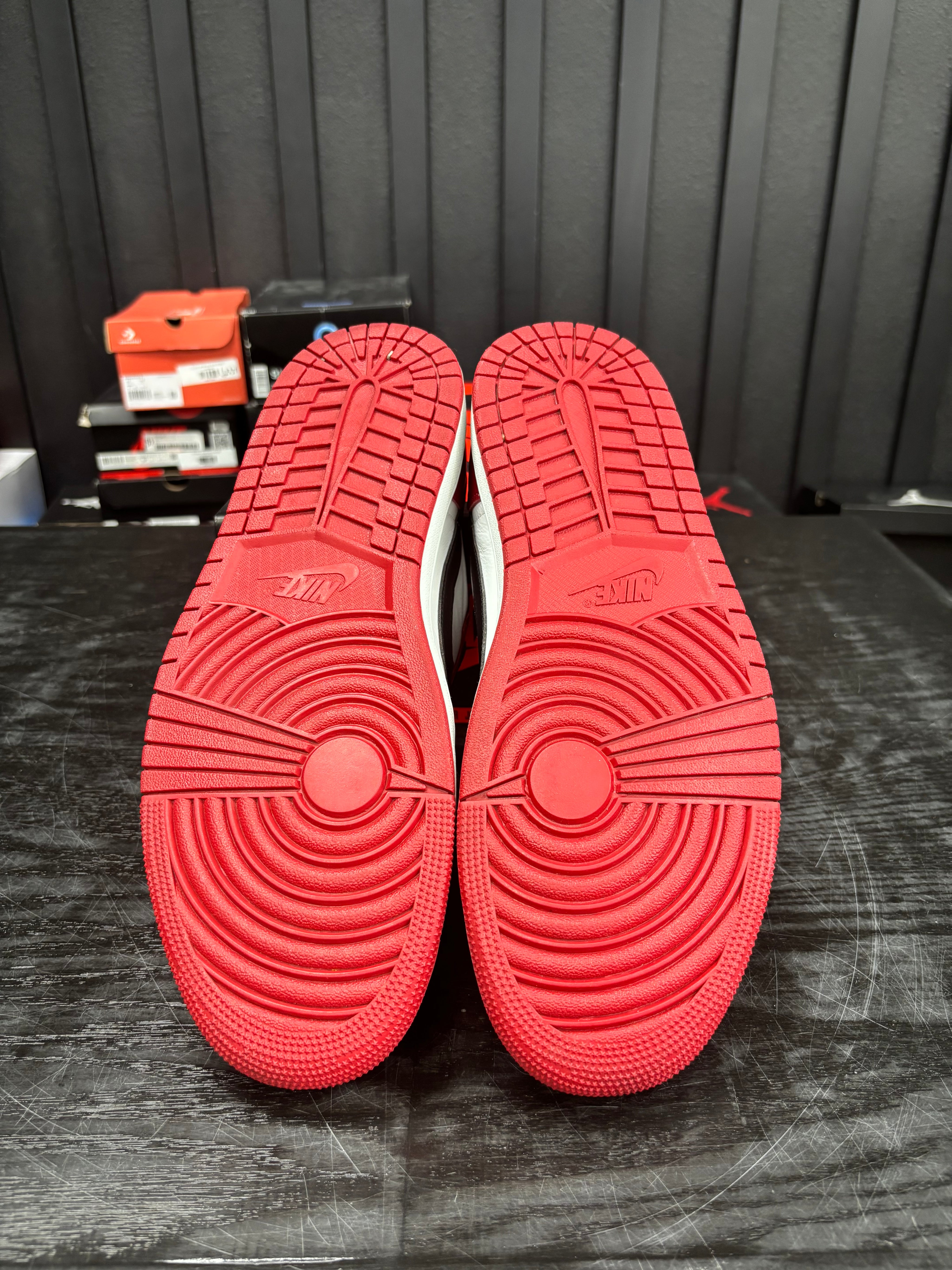 Jordan 1 Retro Low OG Chicago (2025) - Used - 3858