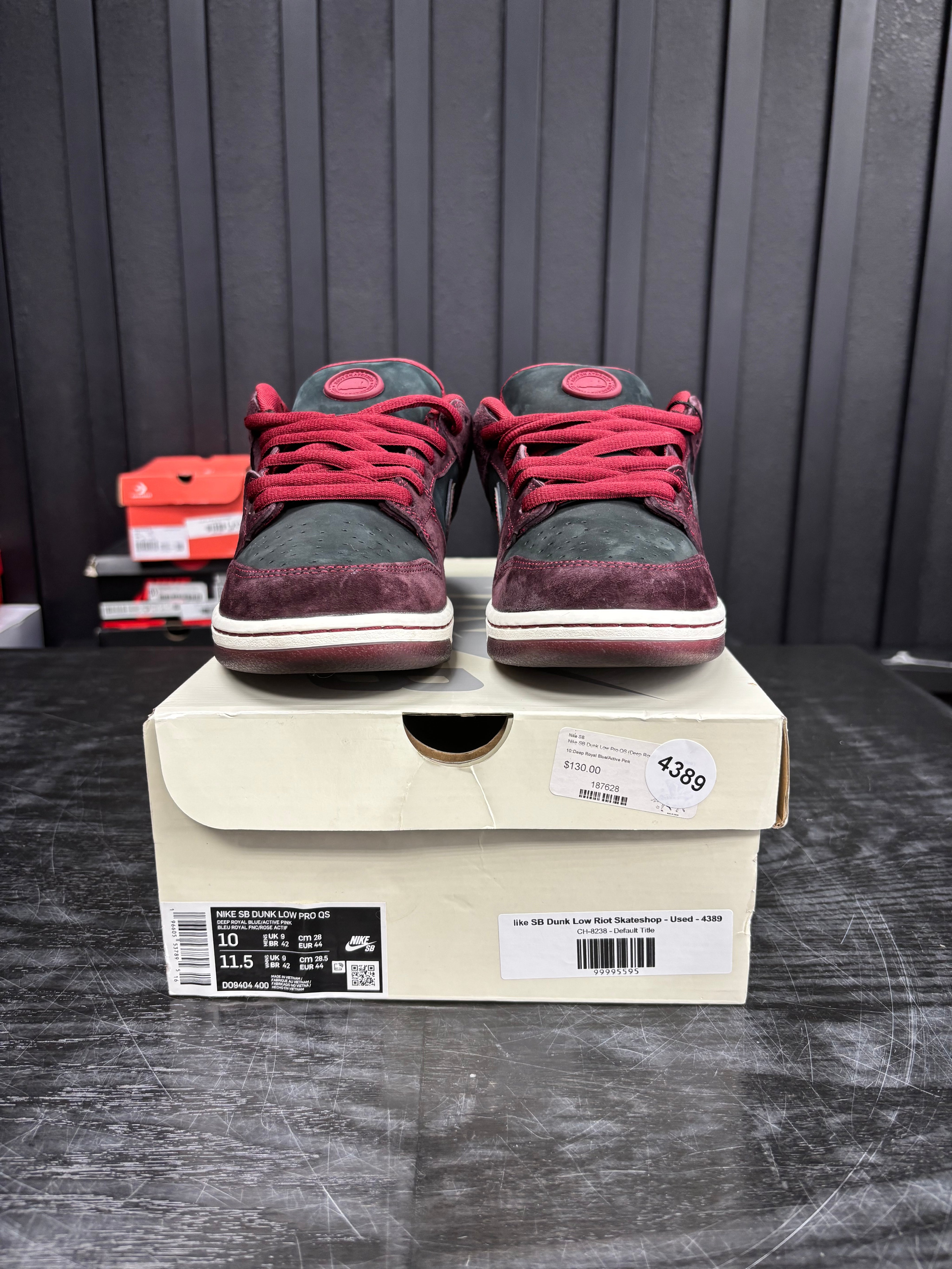 Nike SB Dunk Low Riot Skateshop - Used - 4389