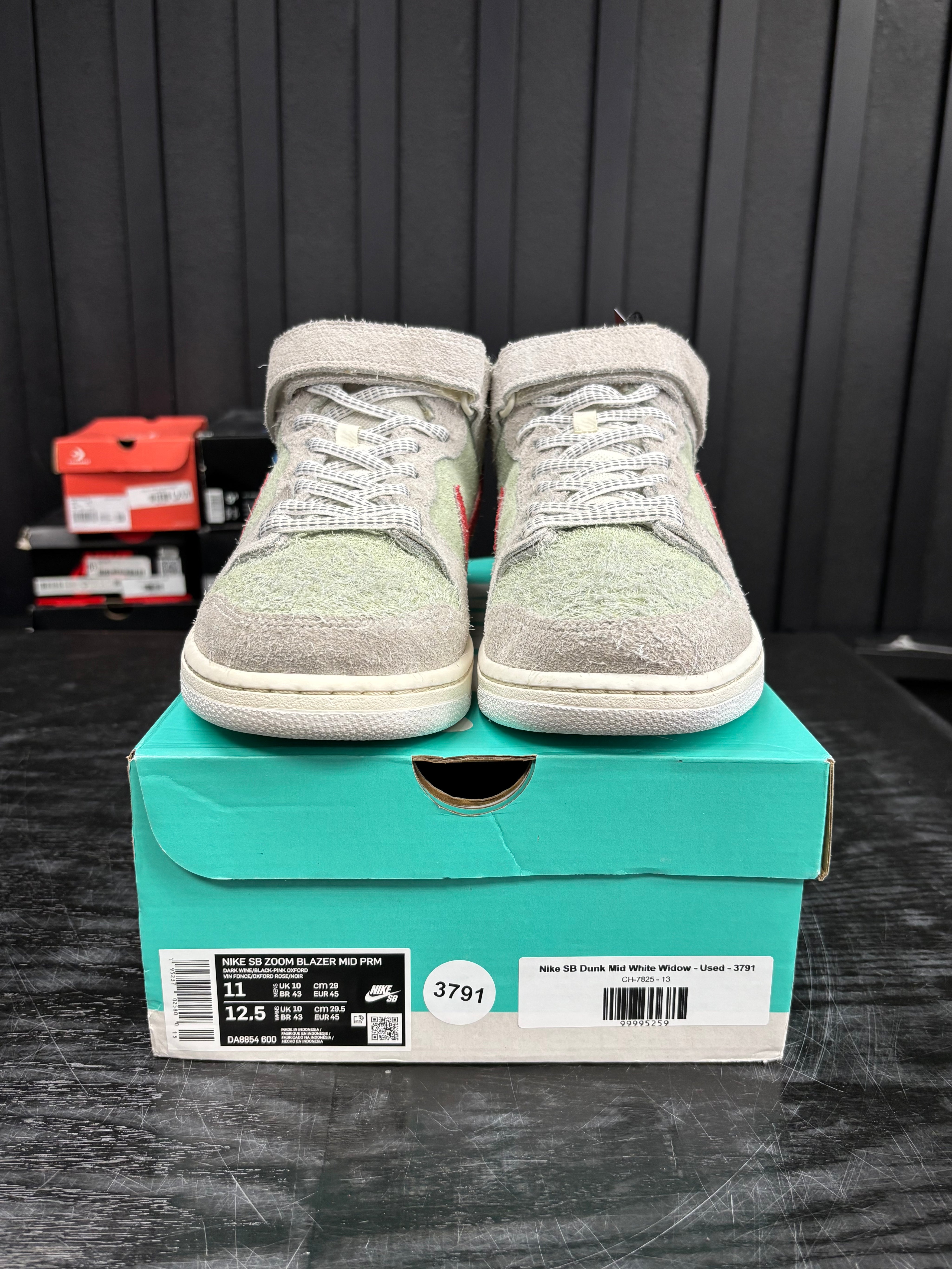 Nike SB Dunk Mid White Widow - Used - 3791