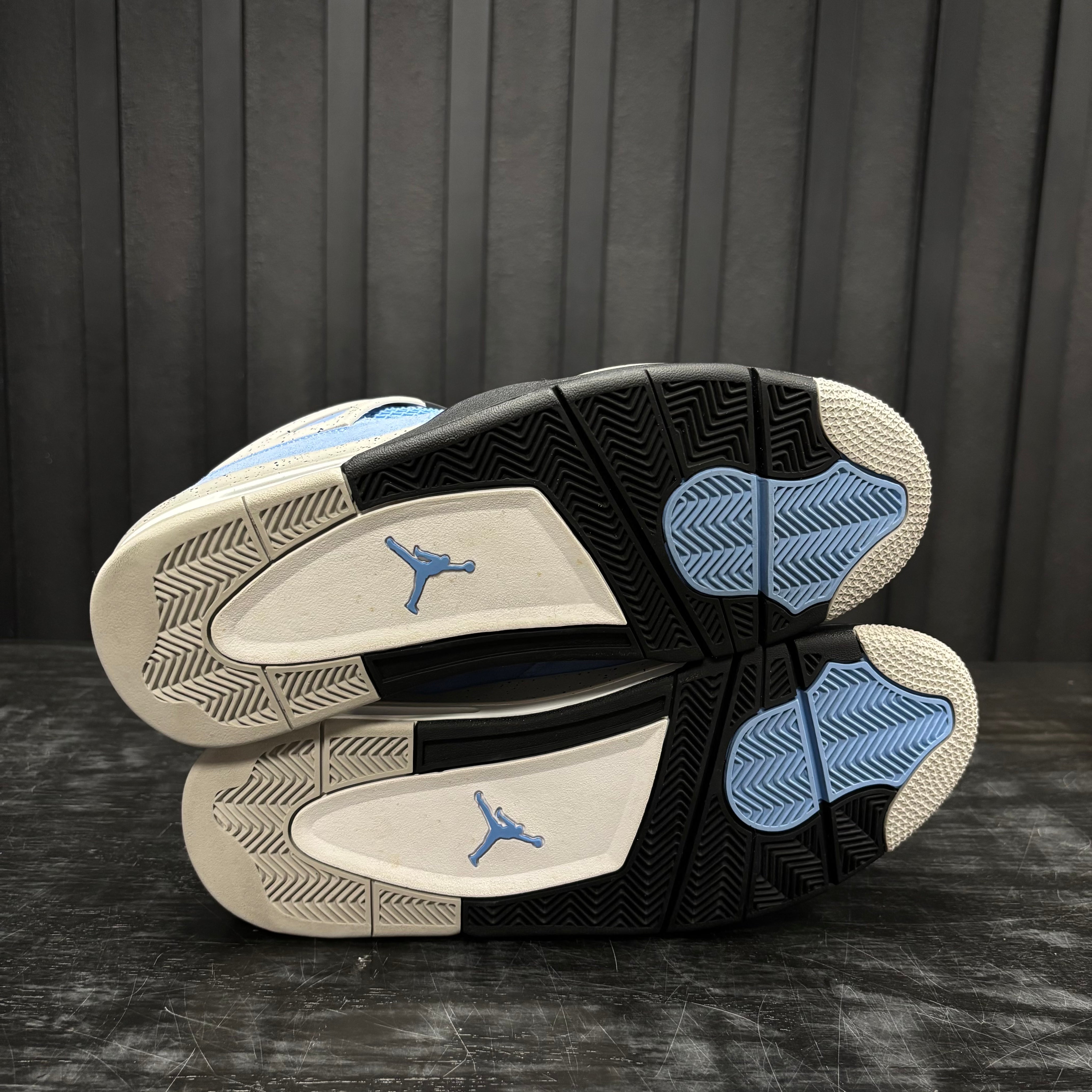 Jordan 4 Retro University Blue - Used - 3848