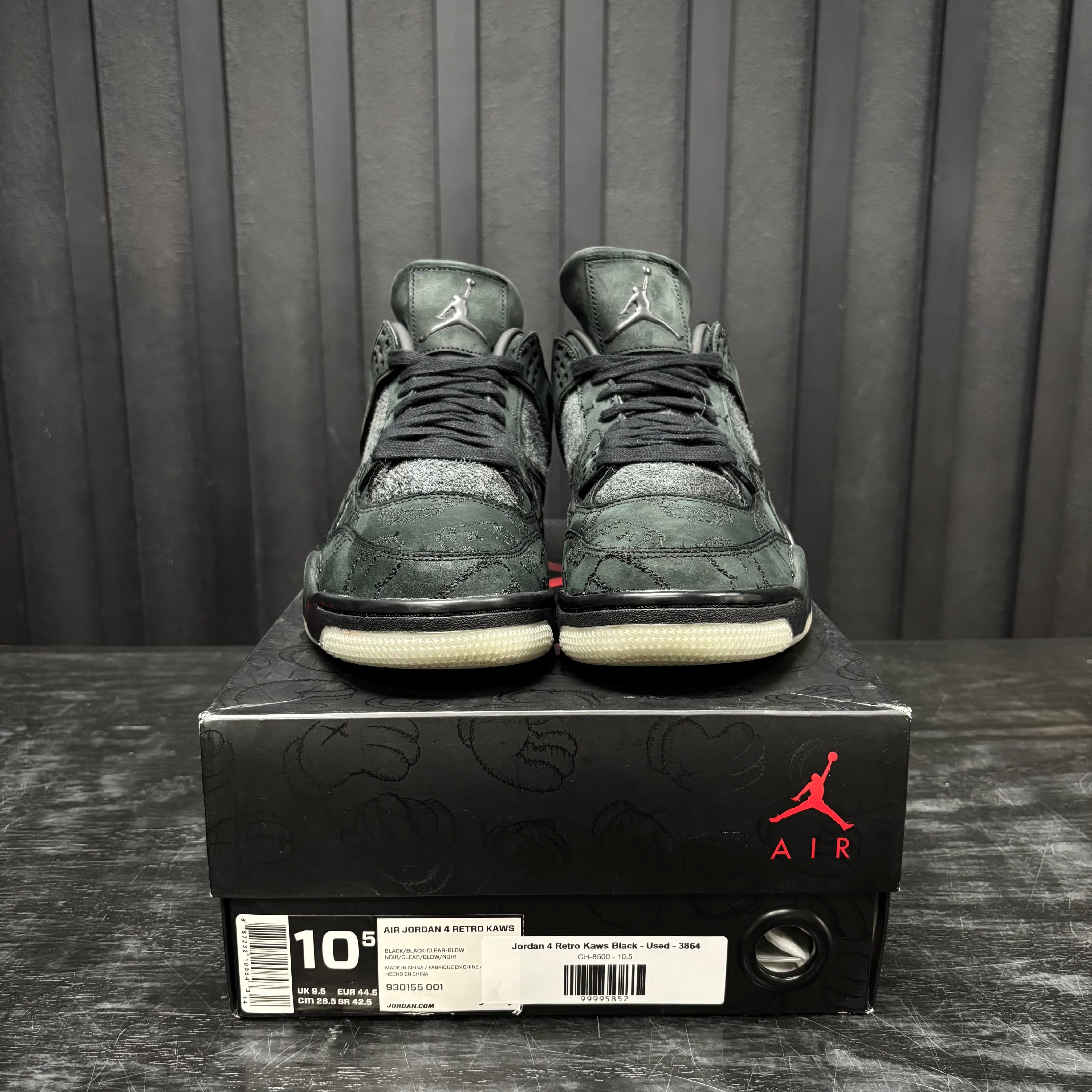 Jordan 4 Retro Kaws Black - Used - 3864