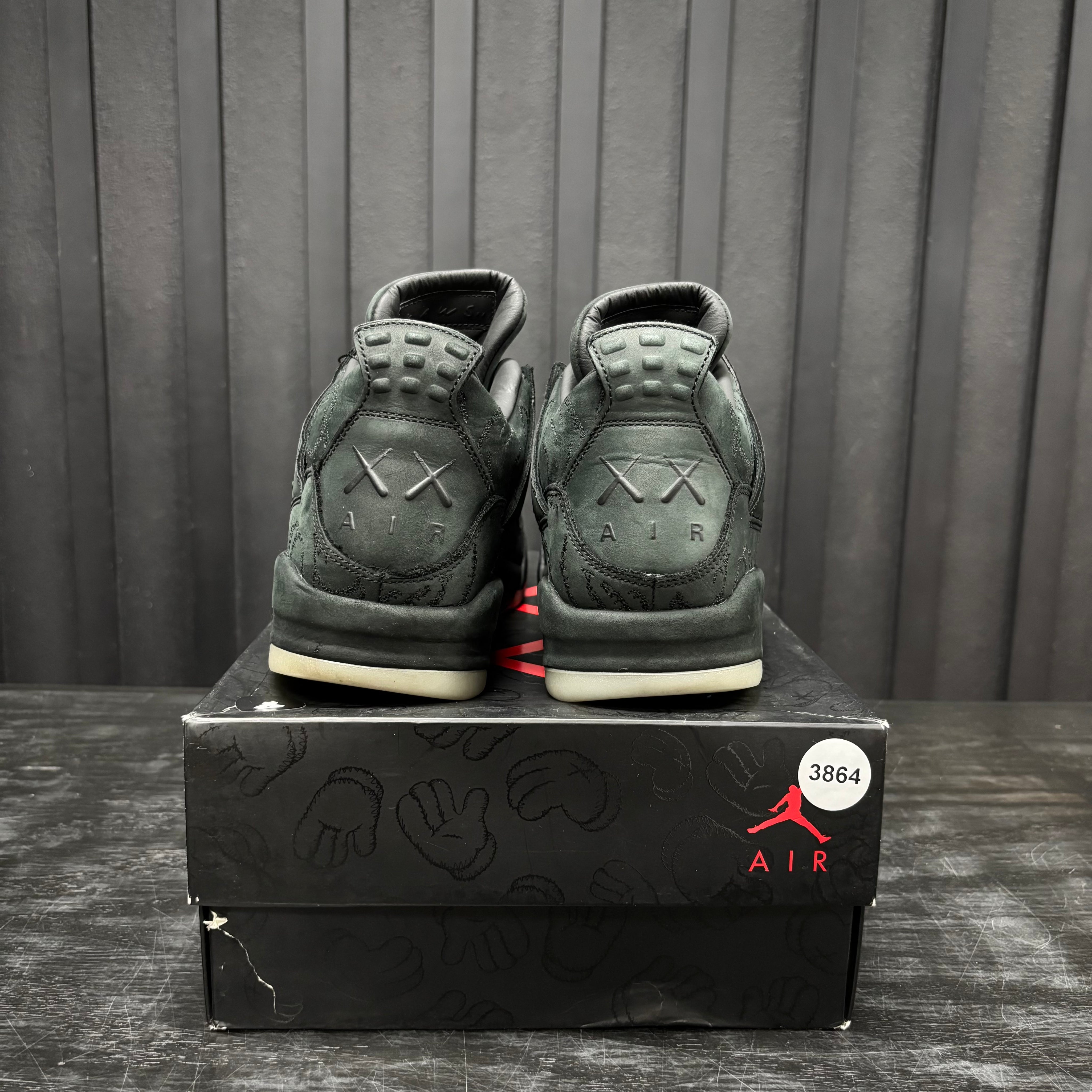 Jordan 4 Retro Kaws Black - Used - 3864
