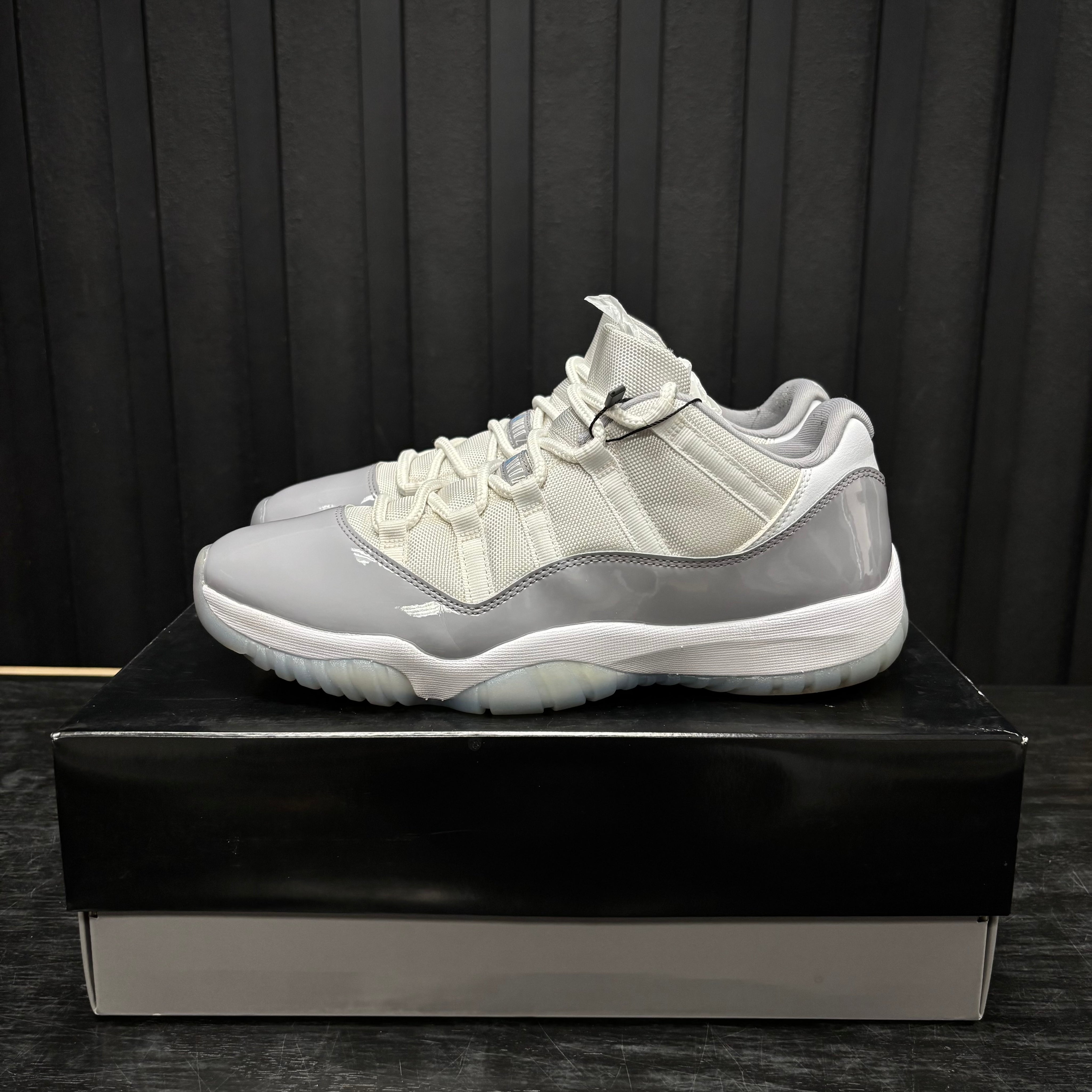 Jordan 11 Retro Low Cement Grey - Used - 3802