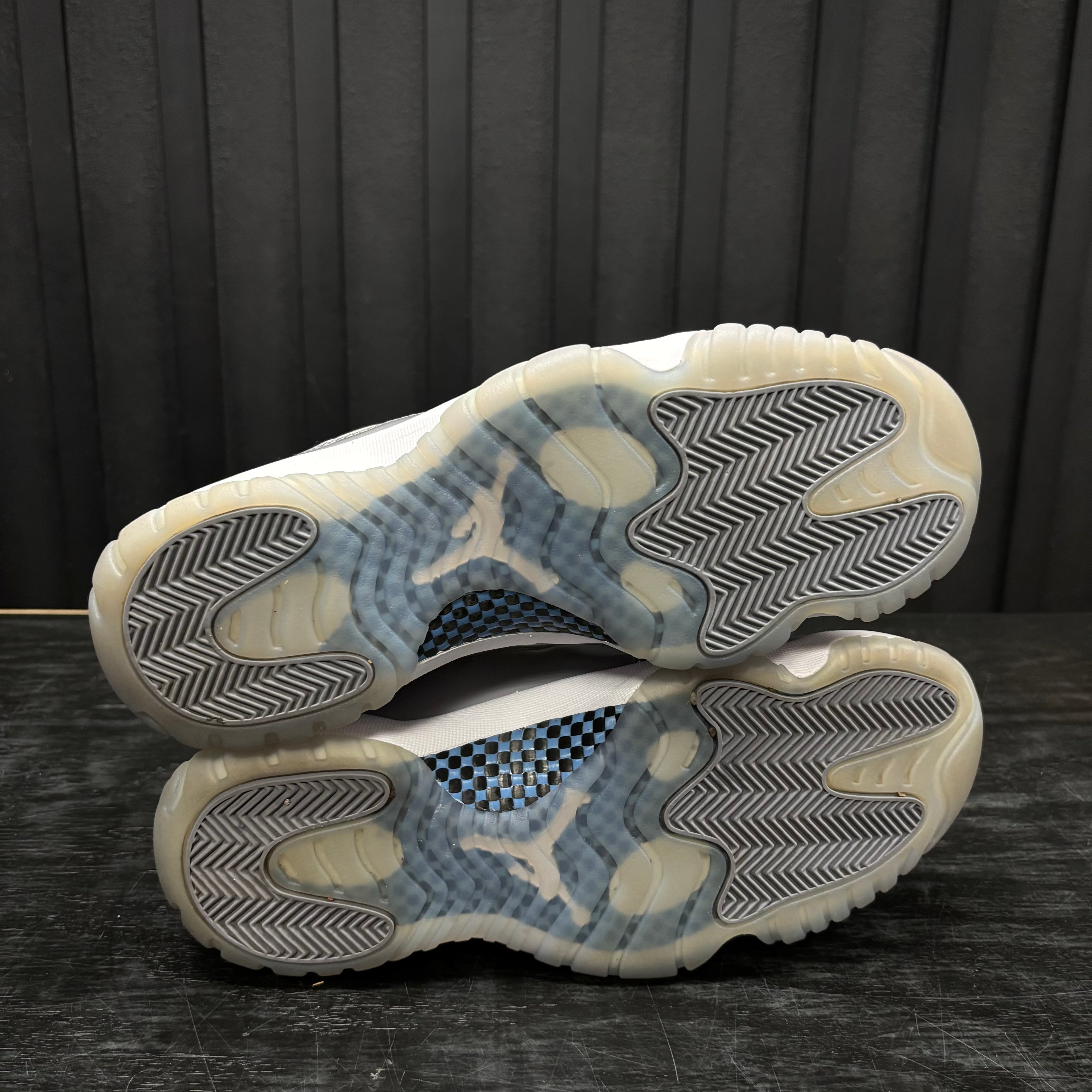 Jordan 11 Retro Low Cement Grey - Used - 3802