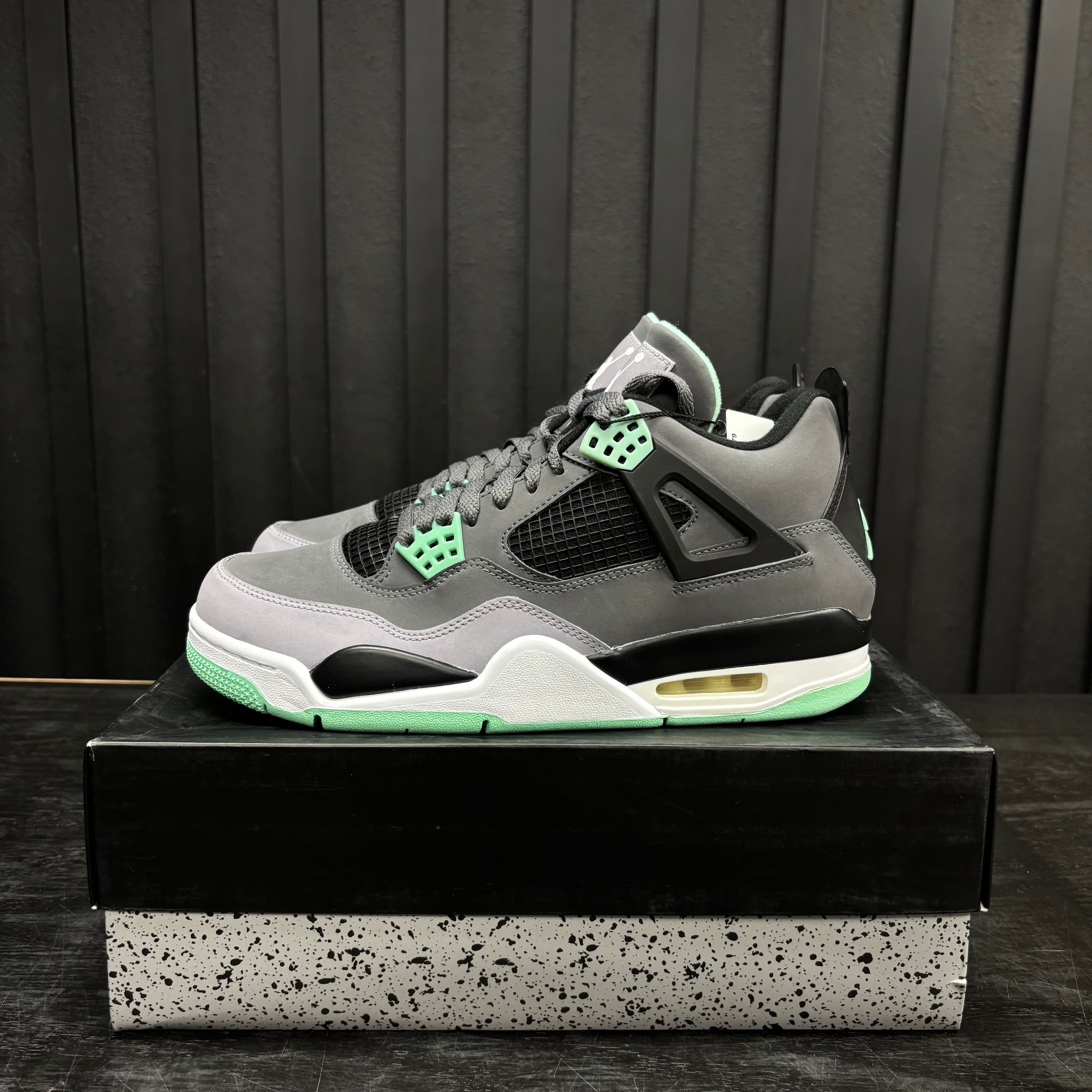 Jordan 4 Retro Green Glow - Used - 1879