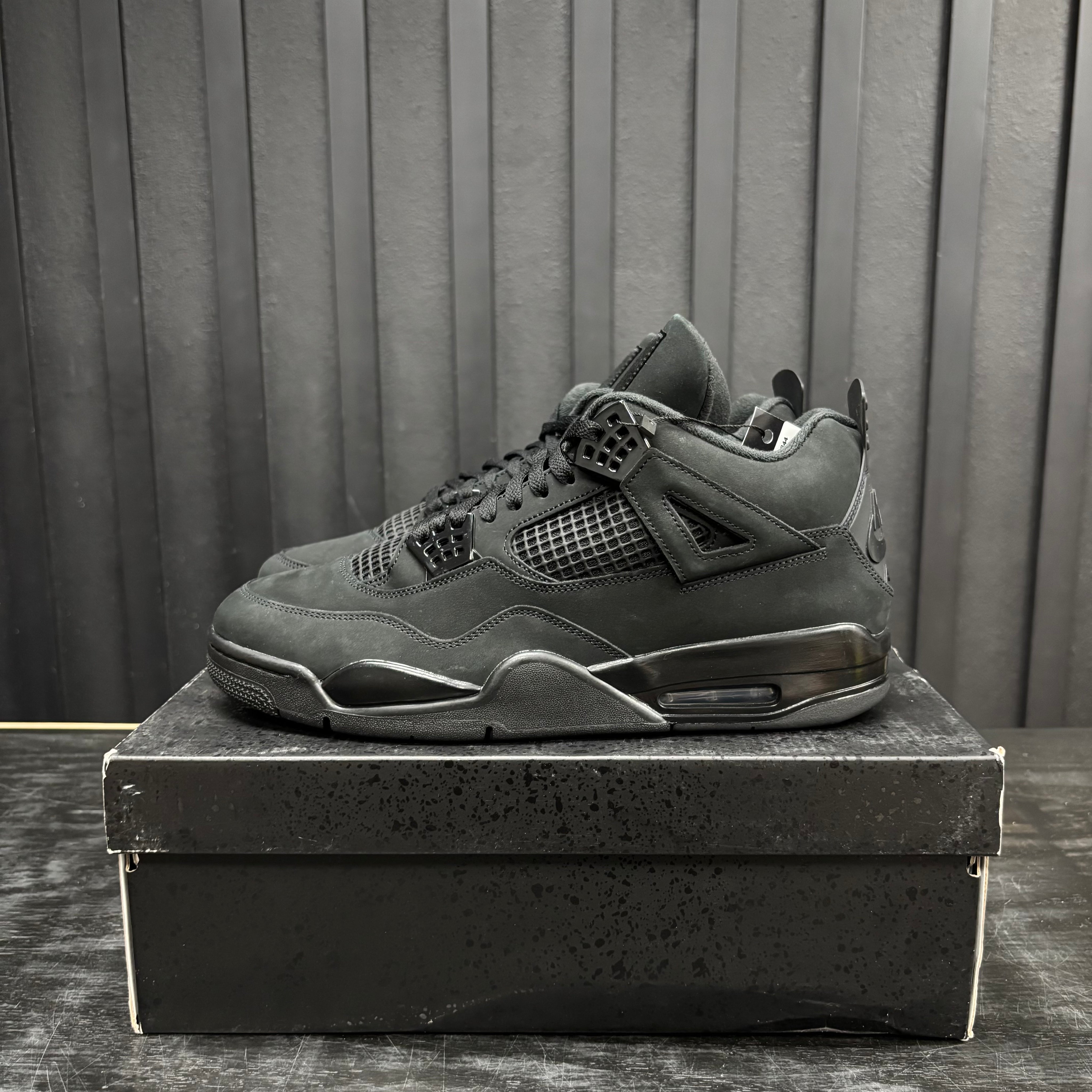 Jordan 4 Retro Black Cat (2025) - Used - 3844