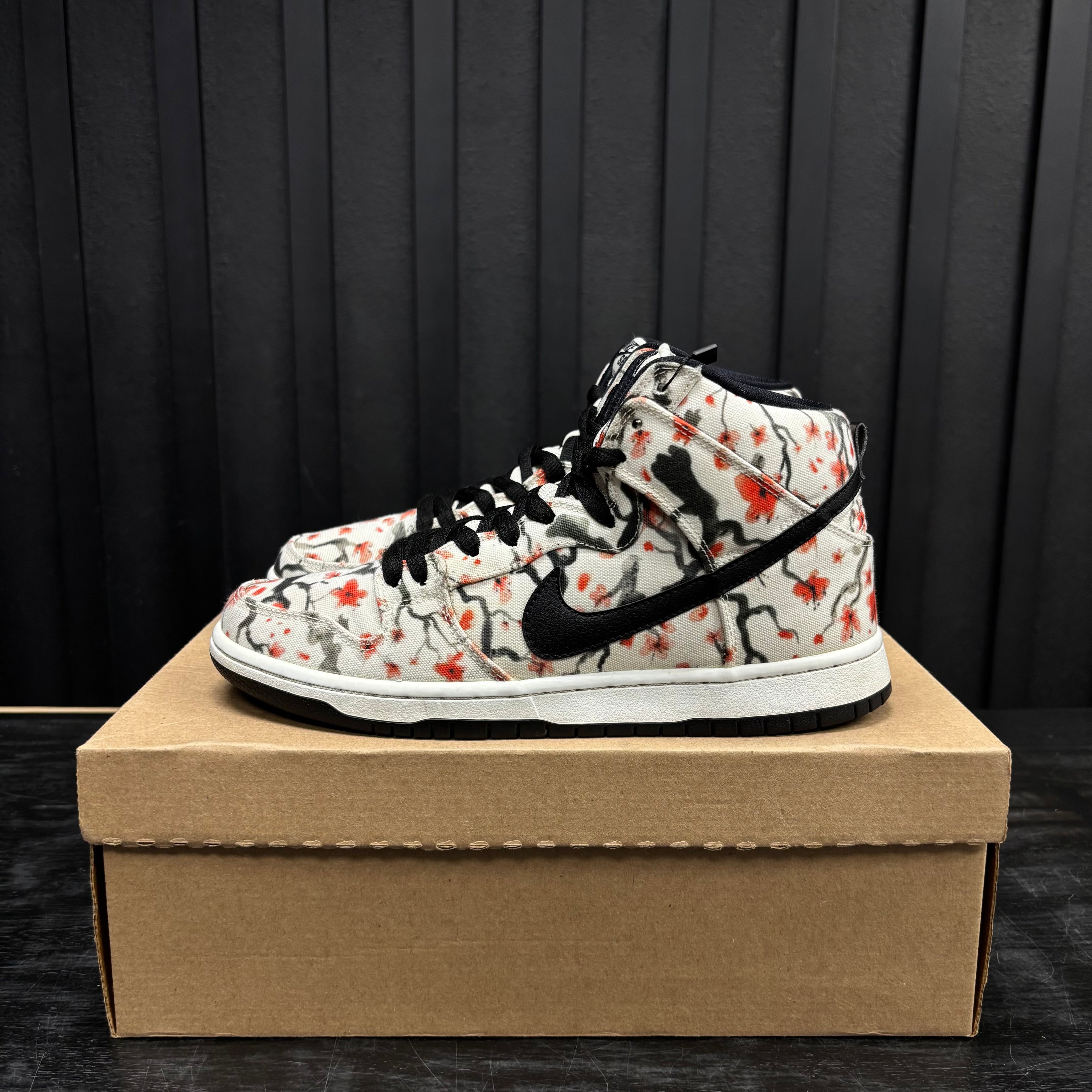 Nike SB Dunk High Cherry Blossom - Used - 1818