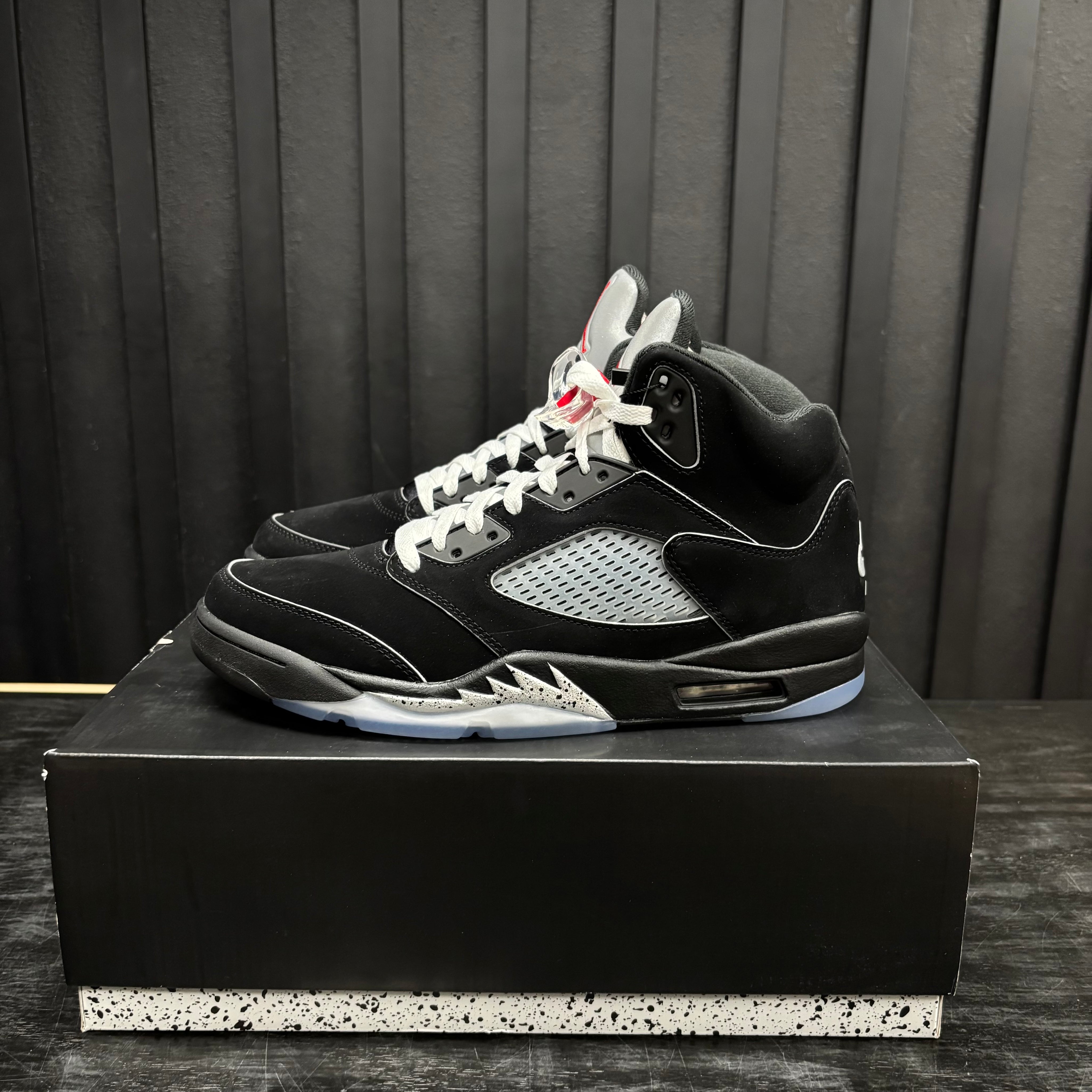 Jordan 5 Retro OG Black Metallic Reimagined - Used - 3868