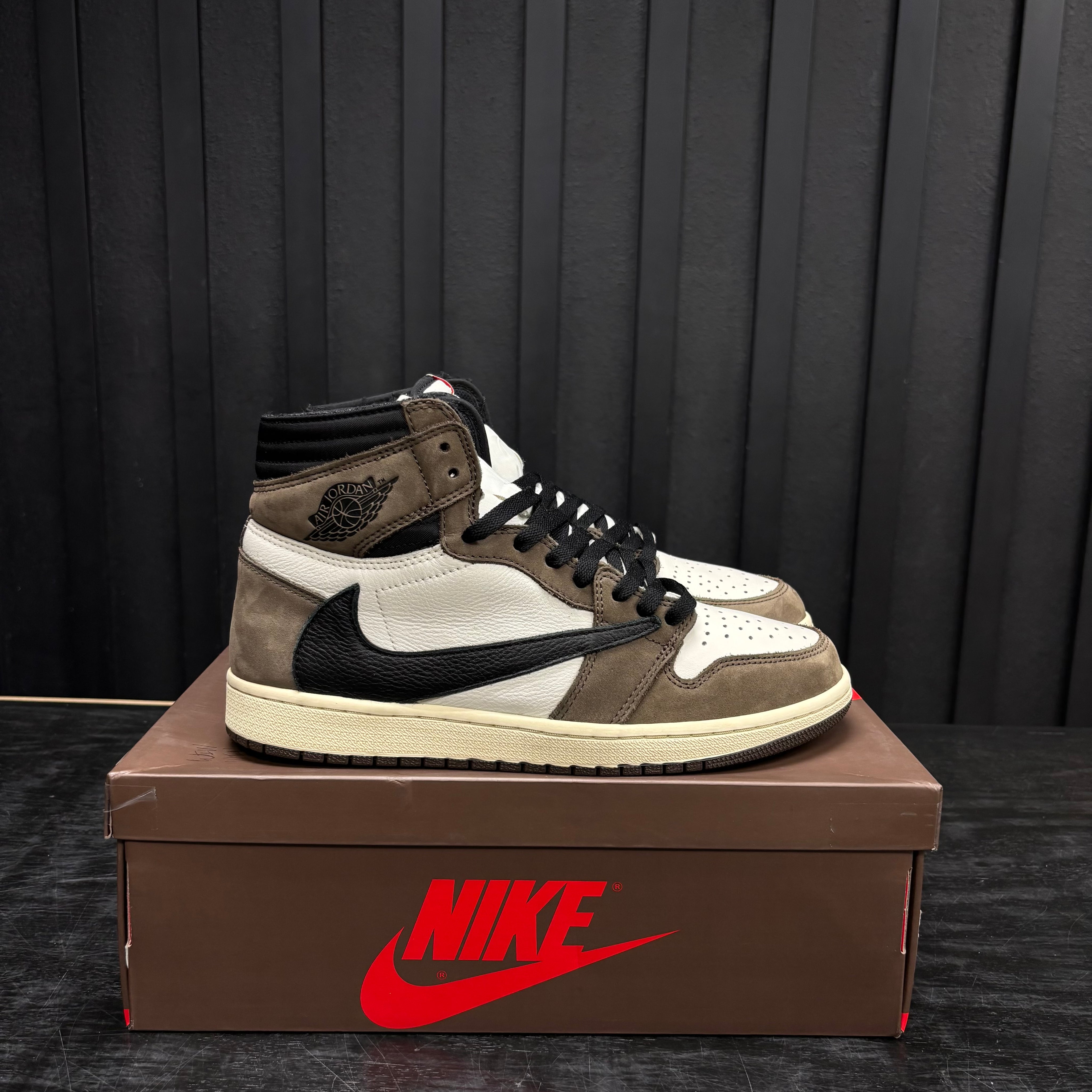 Jordan 1 Retro High OG SP Travis Scott Mocha - Used - 1873