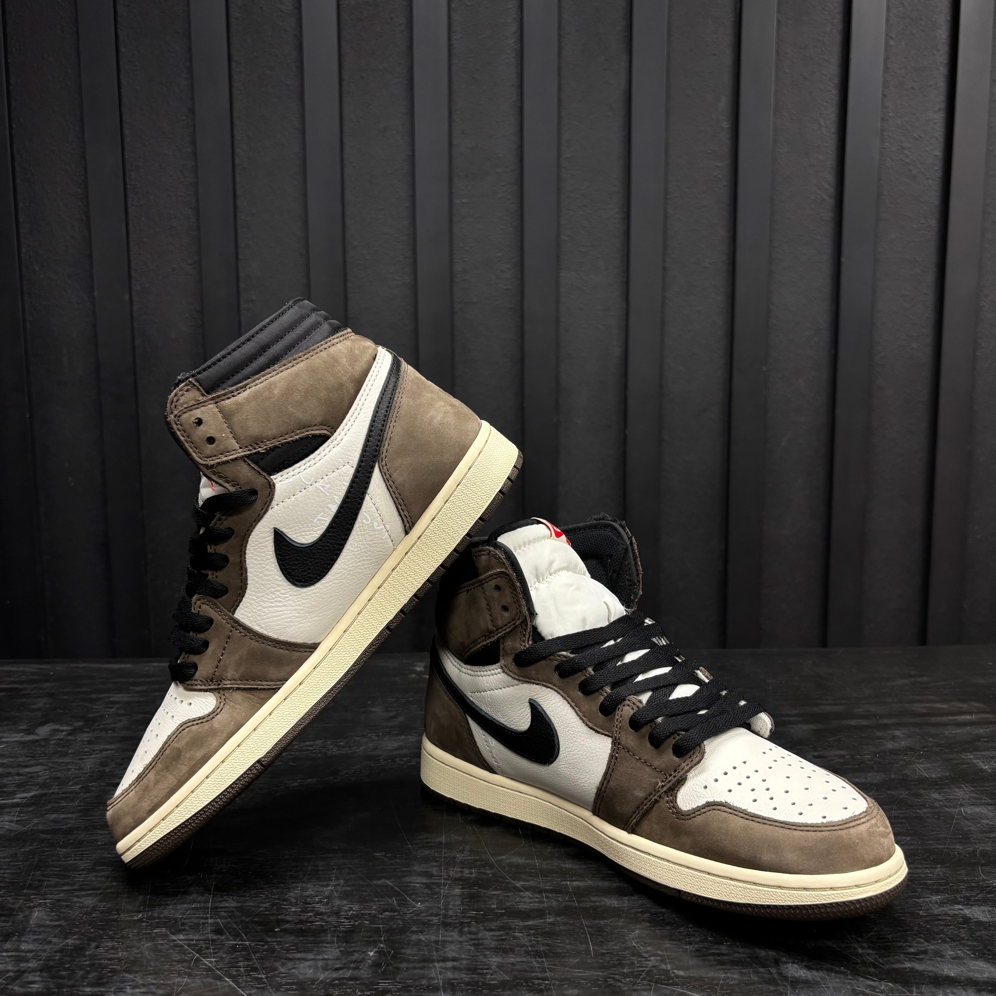 Jordan 1 Retro High OG SP Travis Scott Mocha - Used - 1873