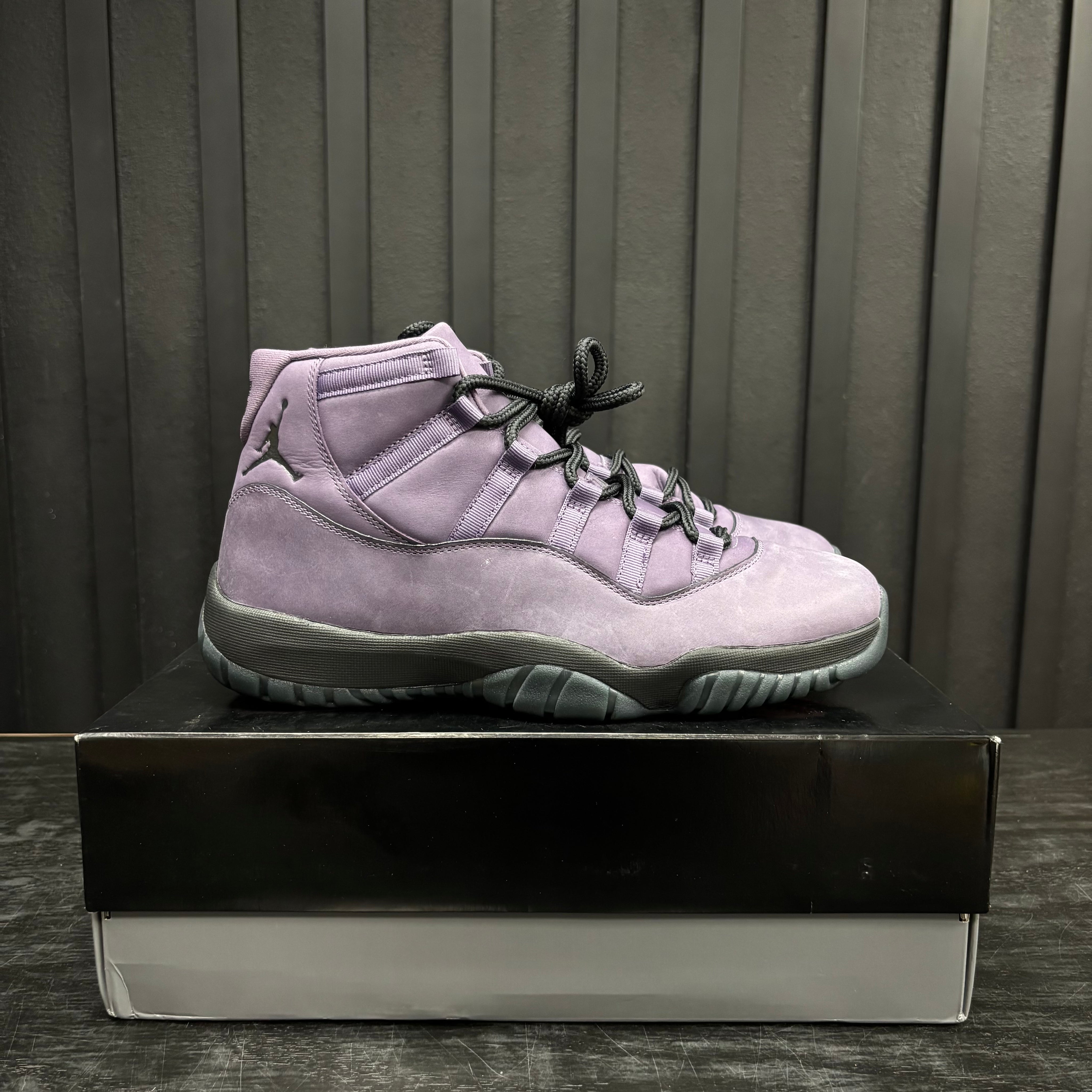 Jordan 11 Retro Mojave - Used - 3872